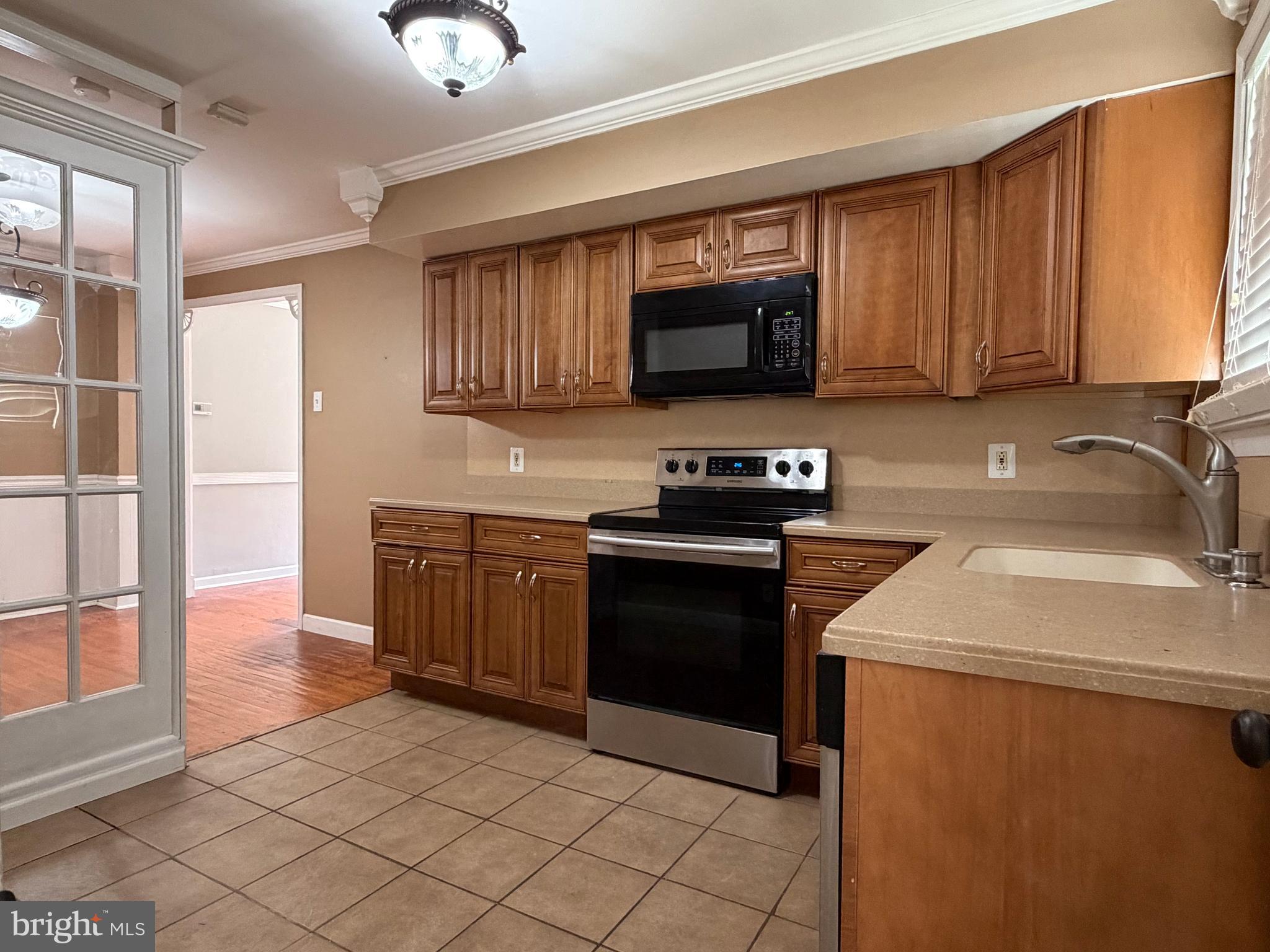 WALNUT HILL - Residential