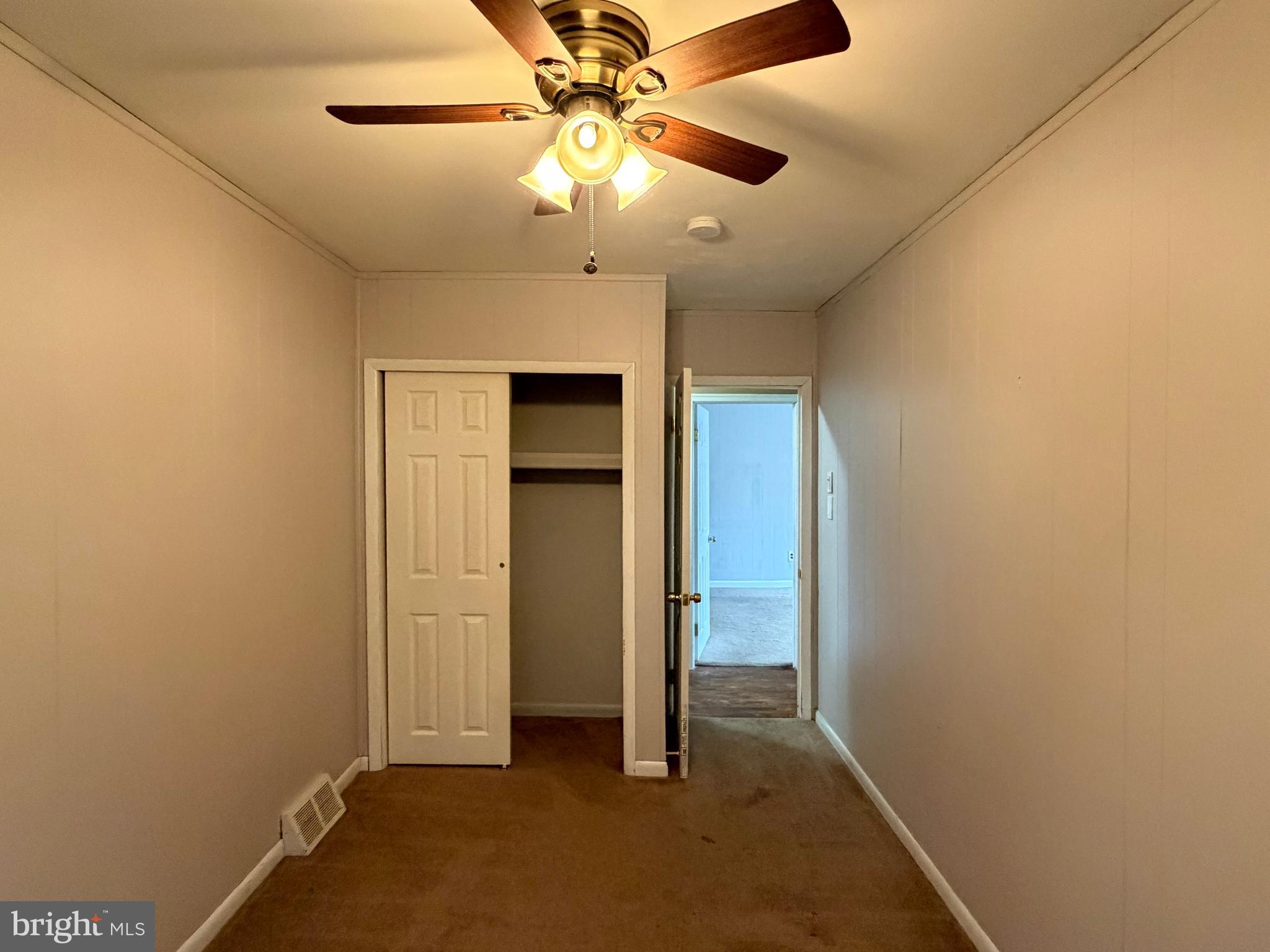 WALNUT HILL - Residential