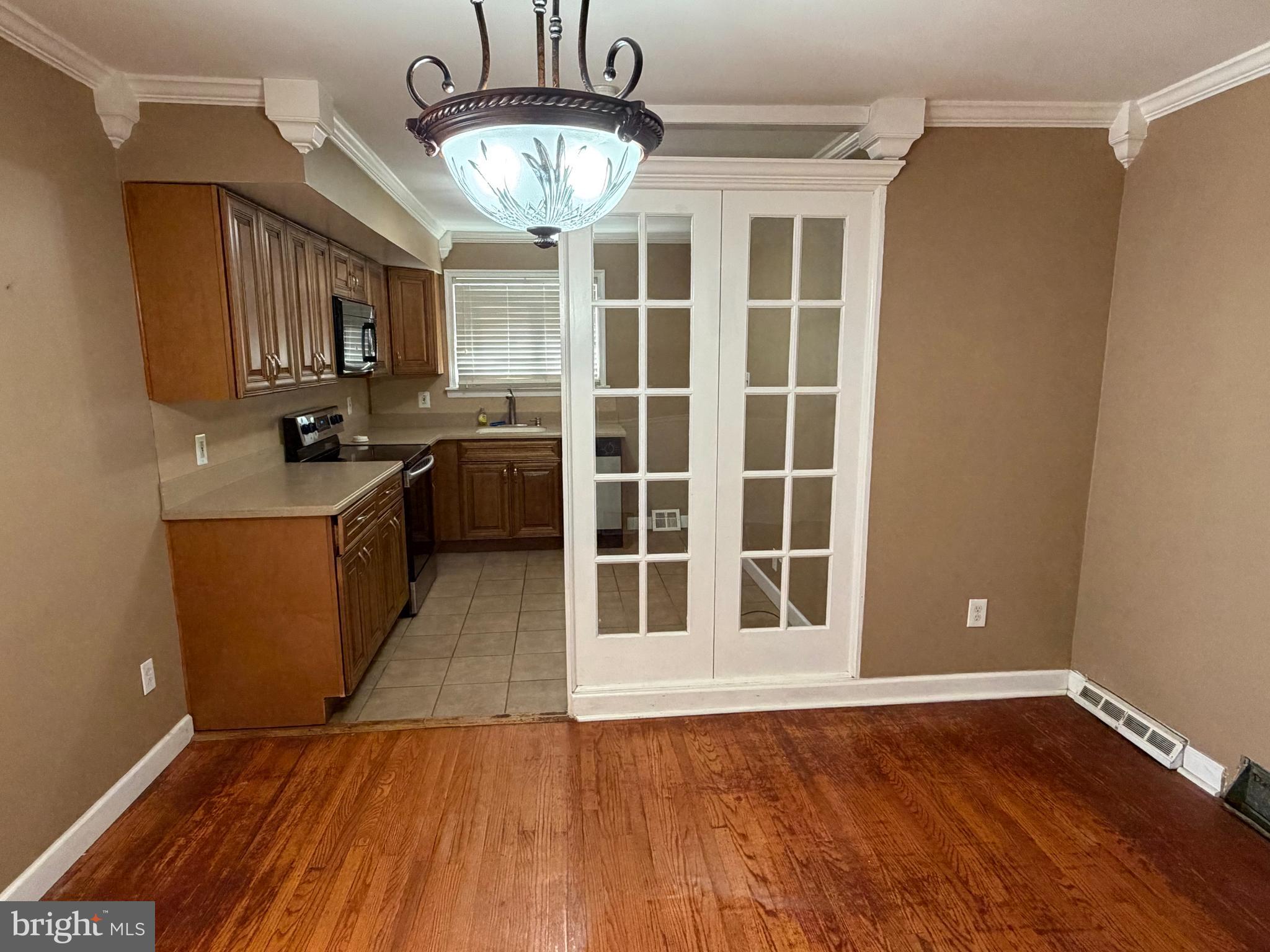 WALNUT HILL - Residential