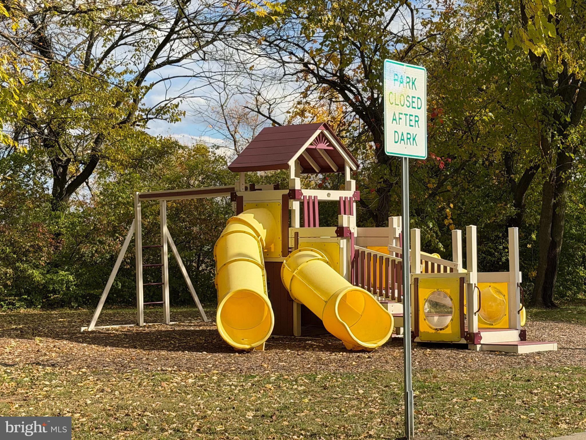 WALNUT HILL - Residential