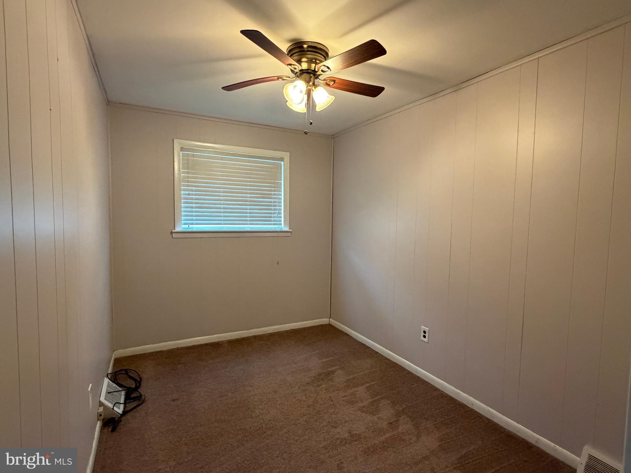 WALNUT HILL - Residential