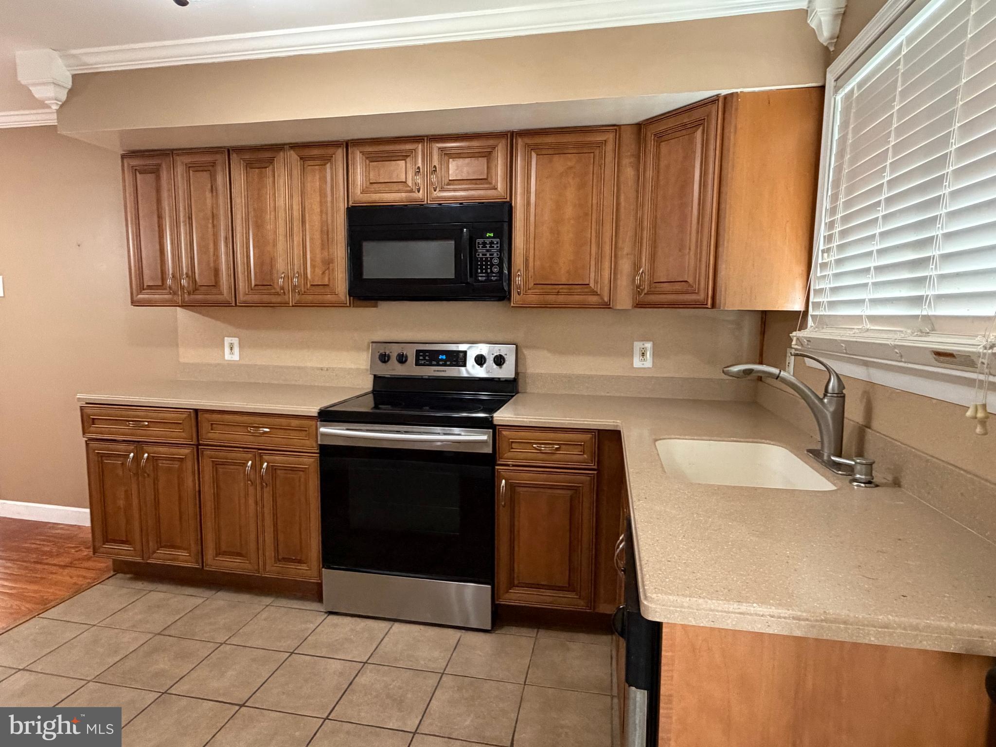 WALNUT HILL - Residential