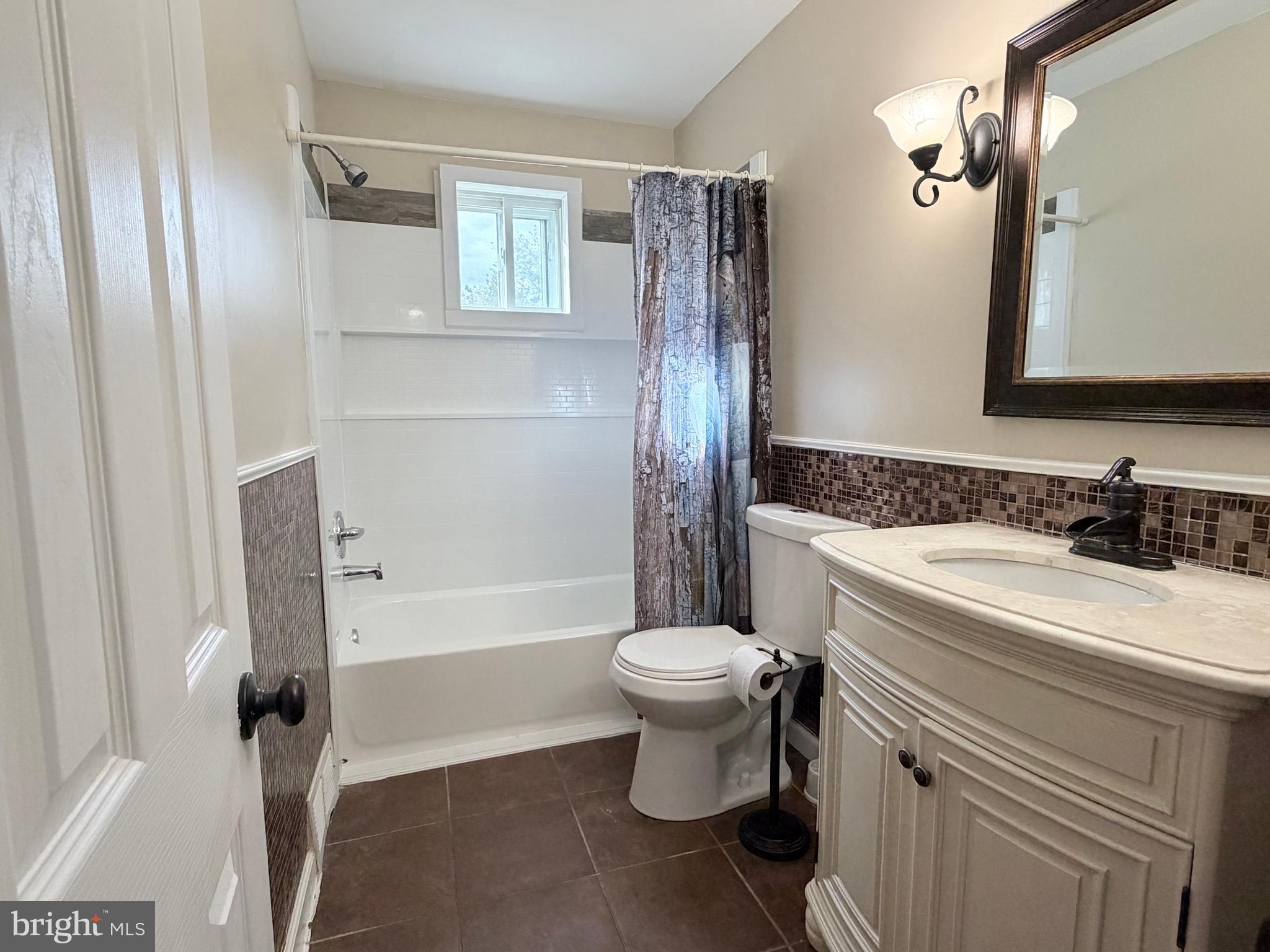 WALNUT HILL - Residential