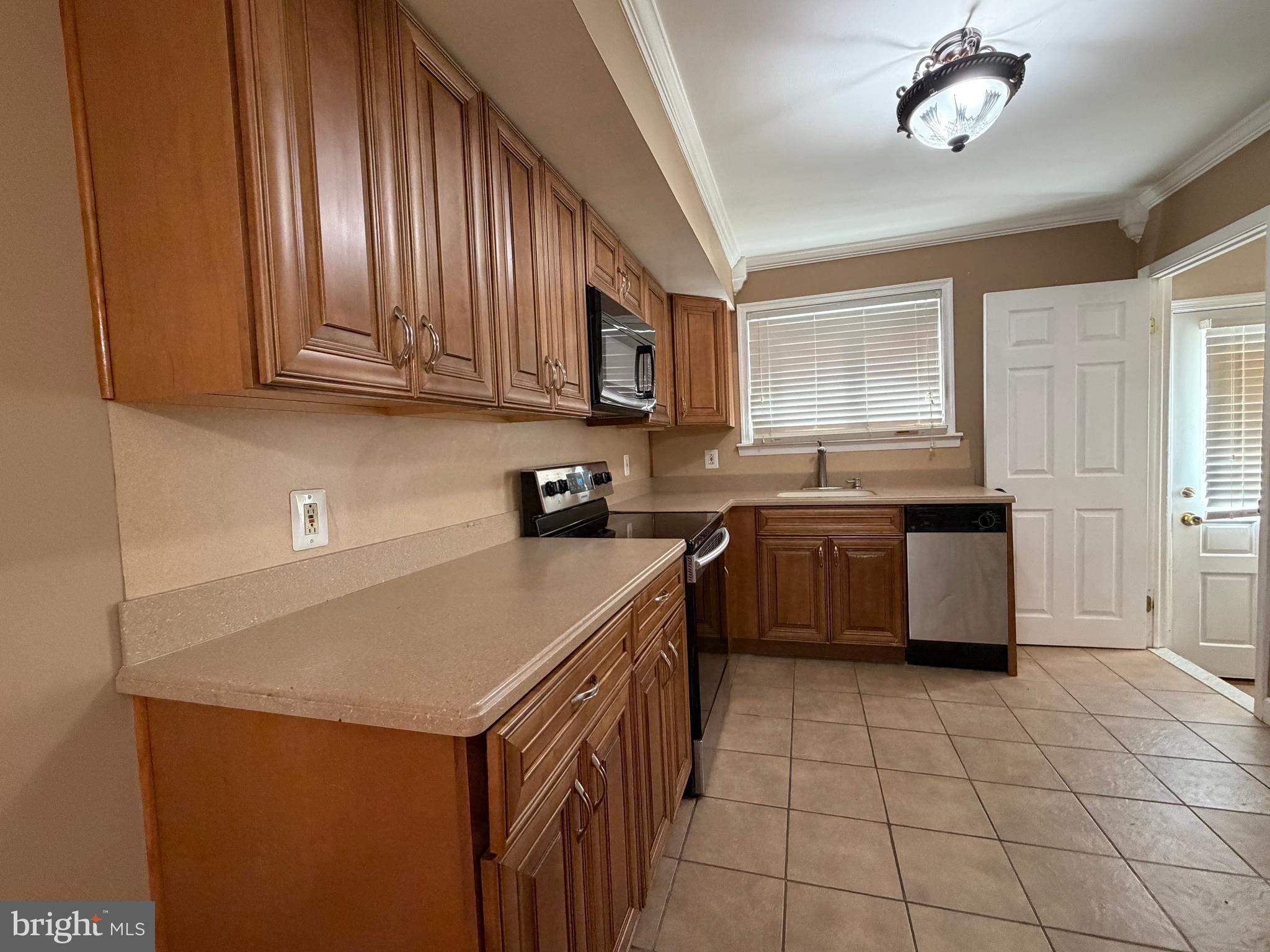 WALNUT HILL - Residential