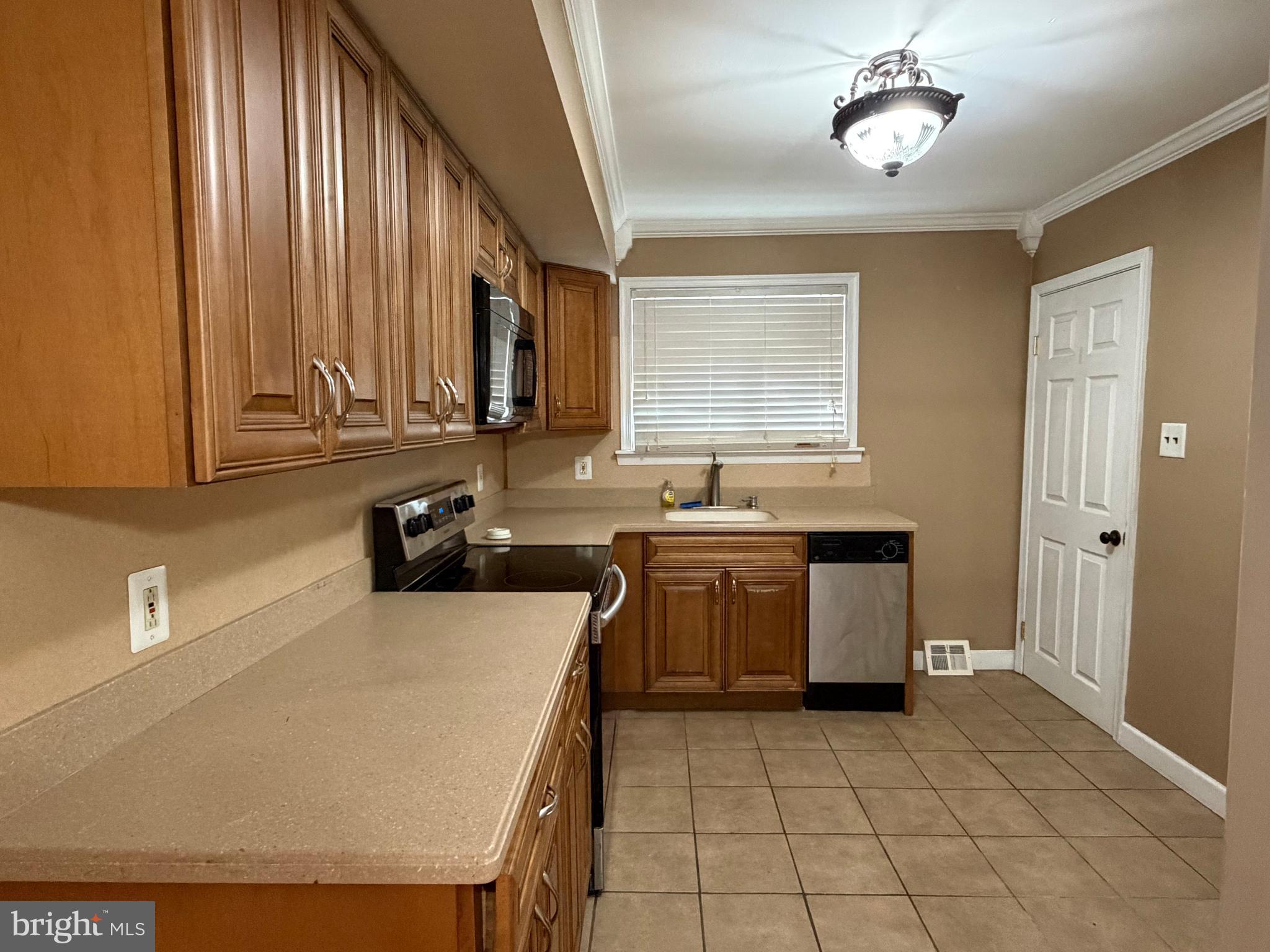 WALNUT HILL - Residential