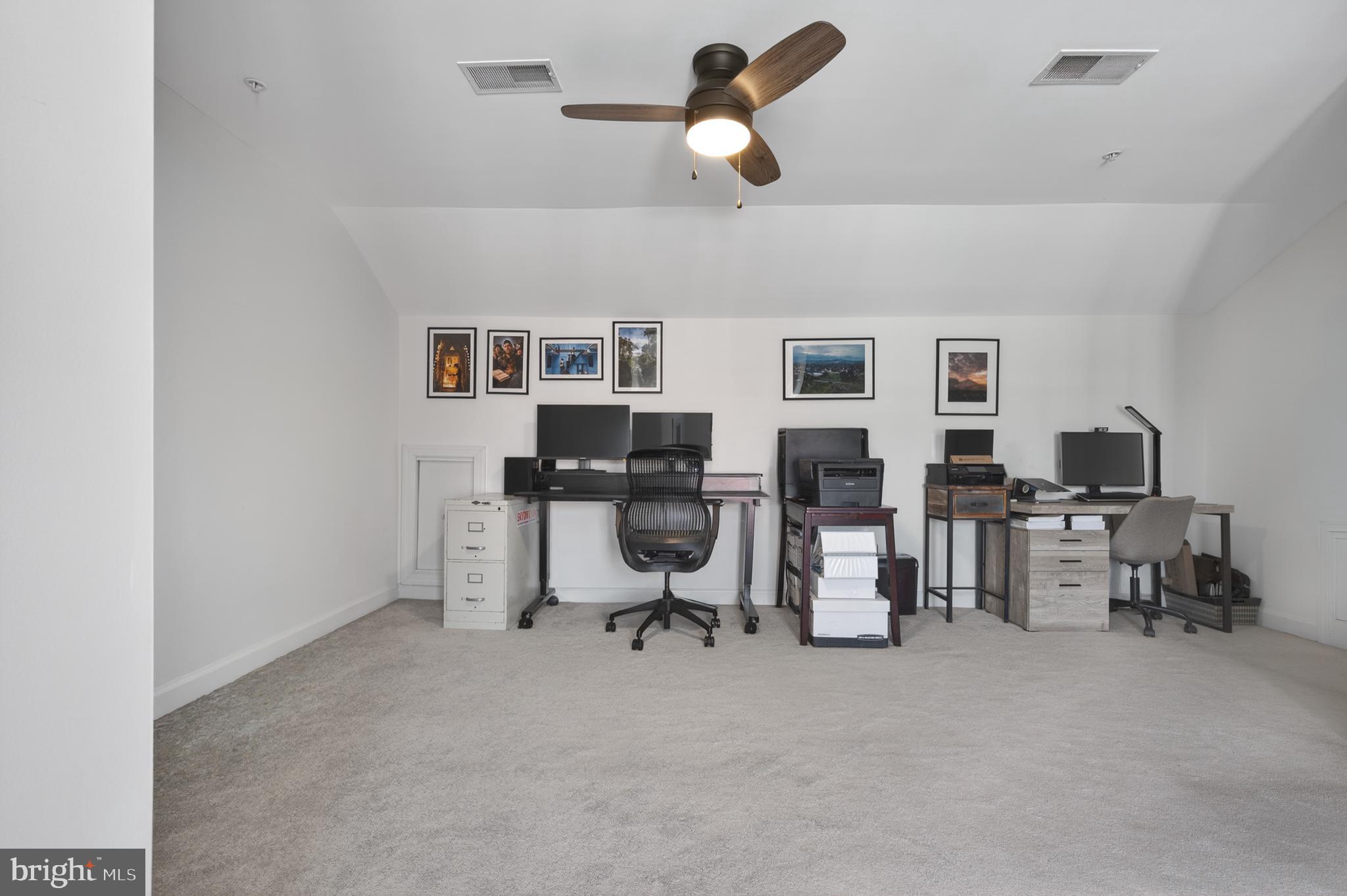 CAMERON STATION - Residential
