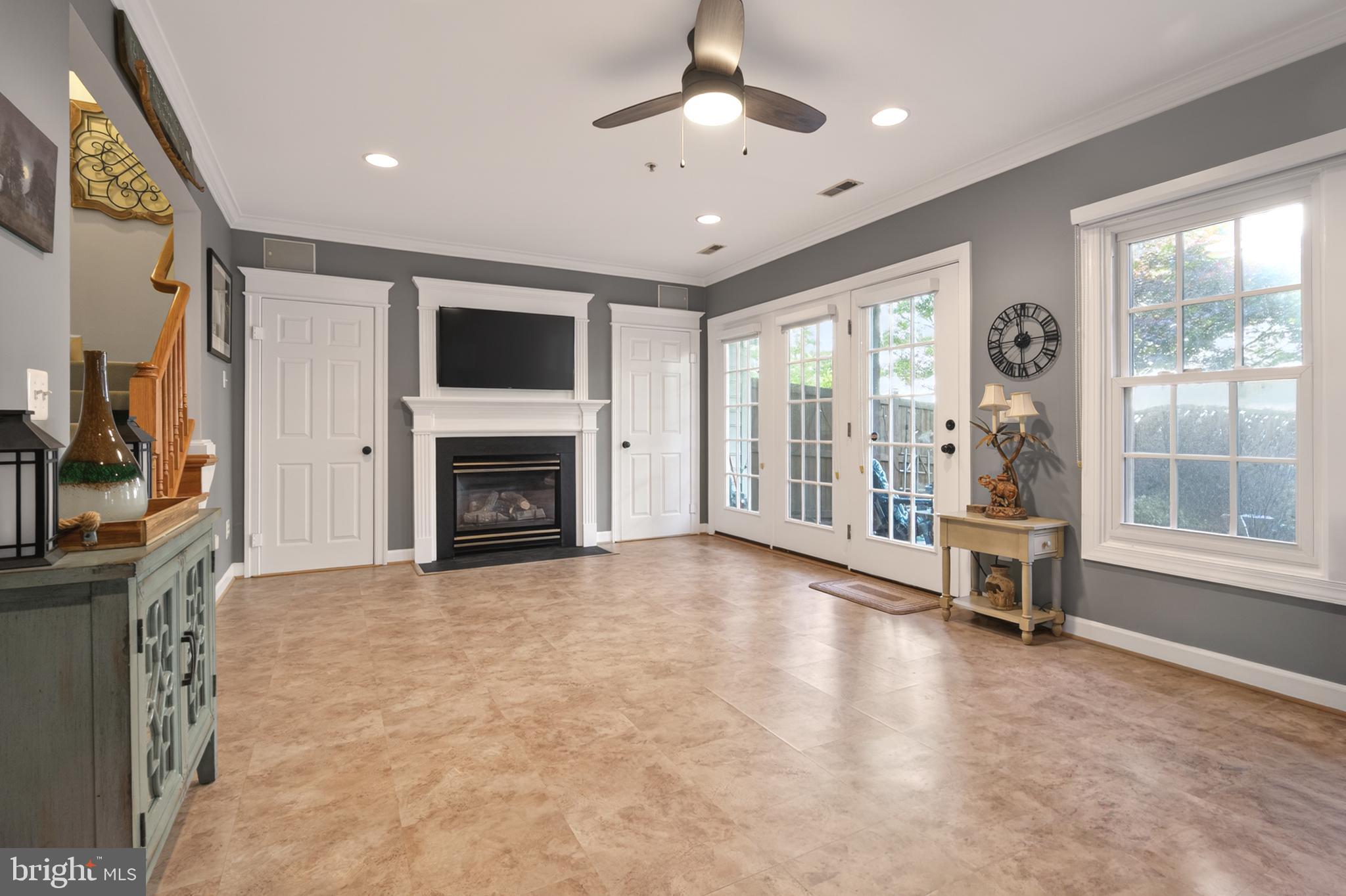 CAMERON STATION - Residential