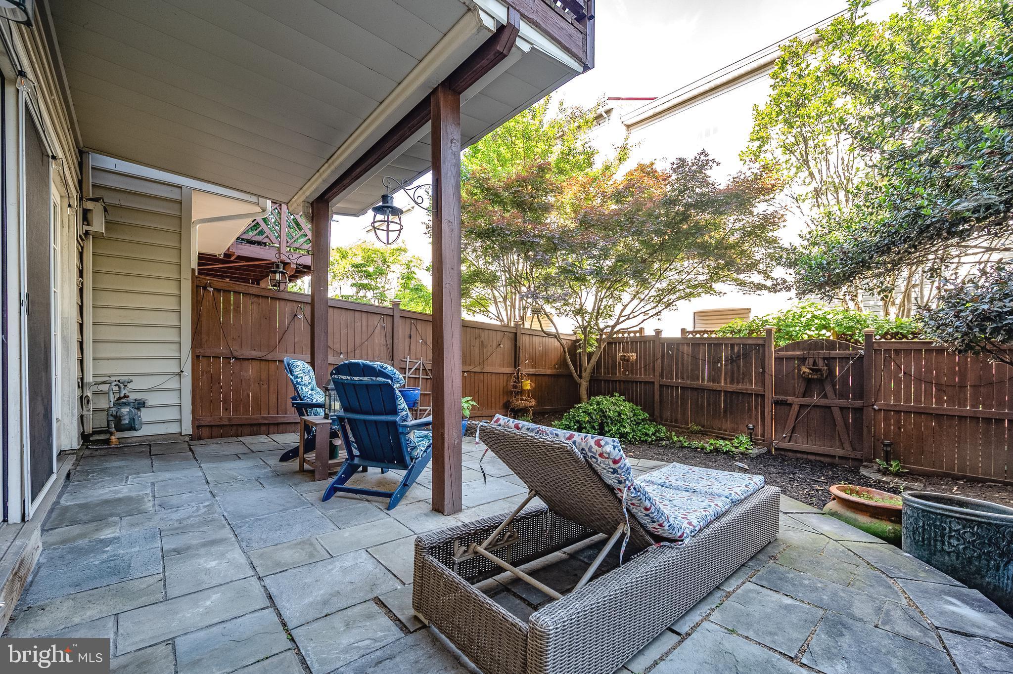 CAMERON STATION - Residential