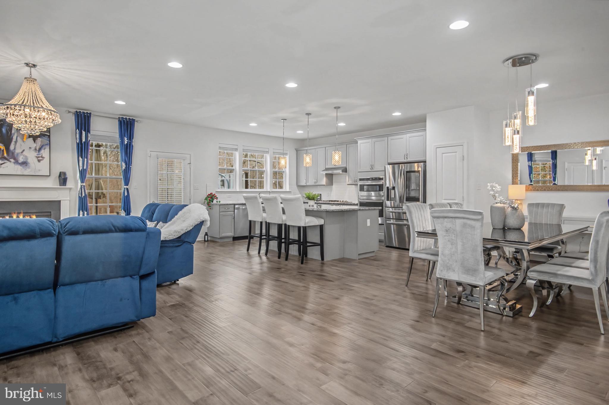 WESTHAMPTON - Residential