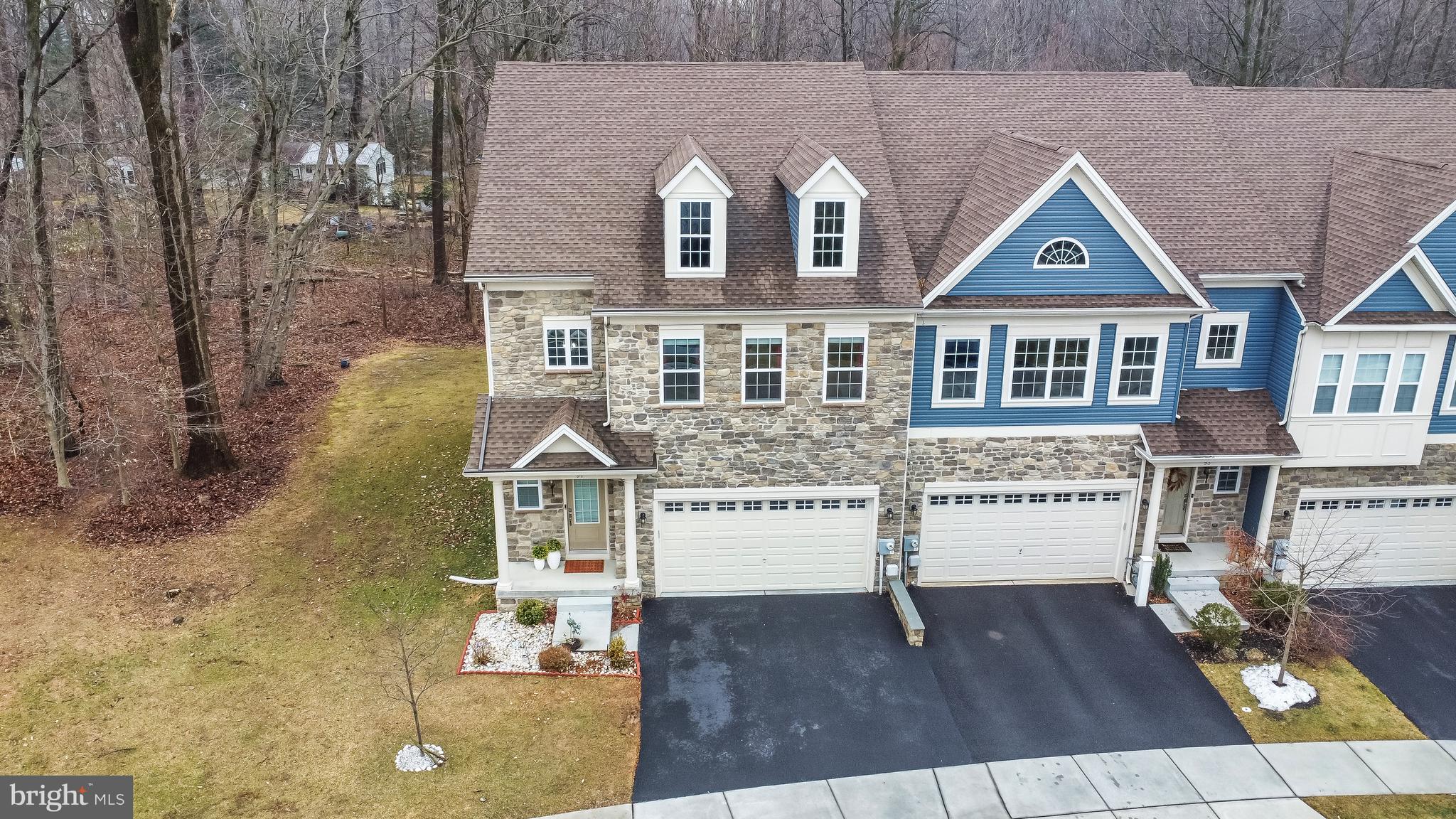 WESTHAMPTON - Residential