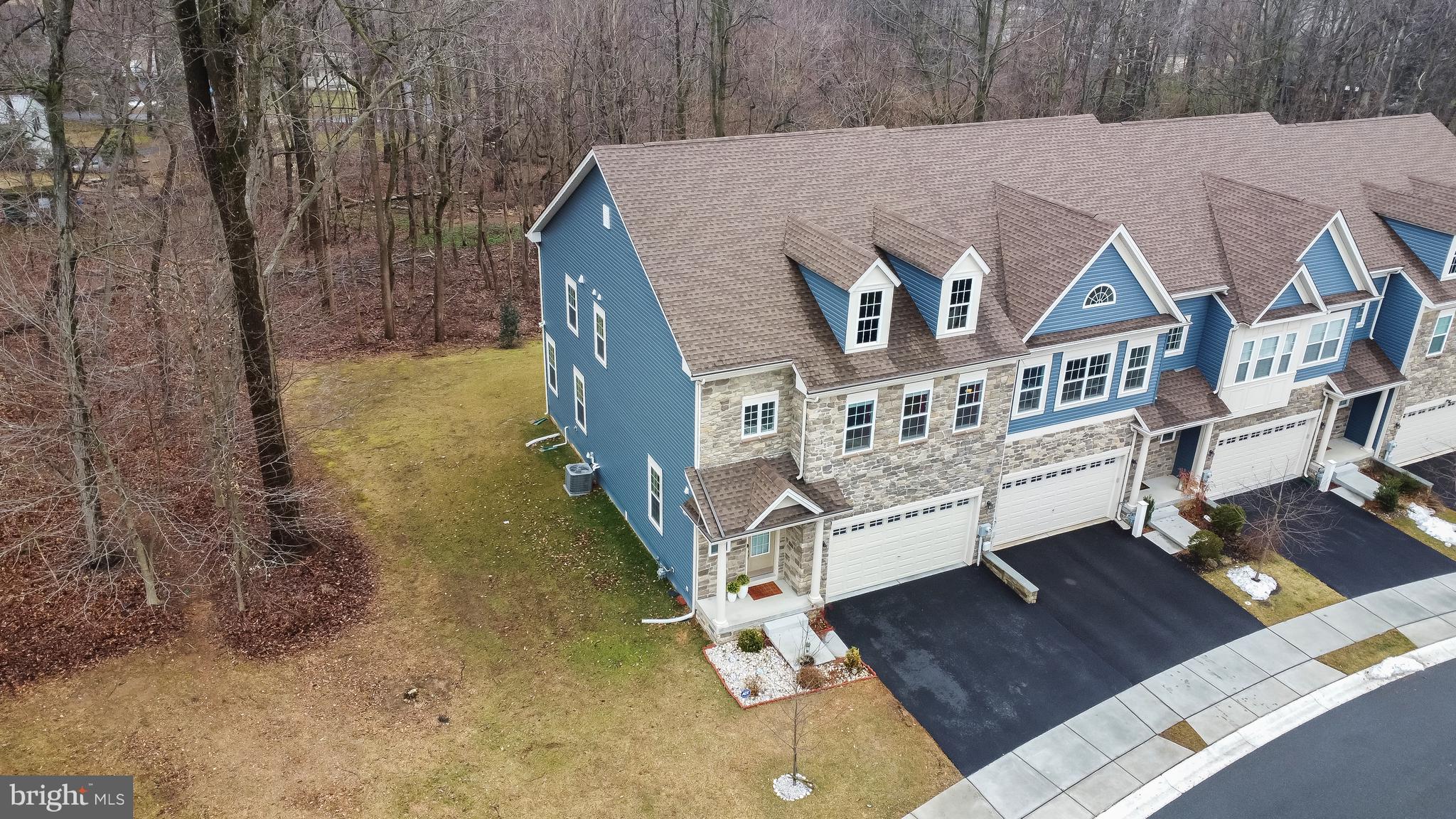 WESTHAMPTON - Residential