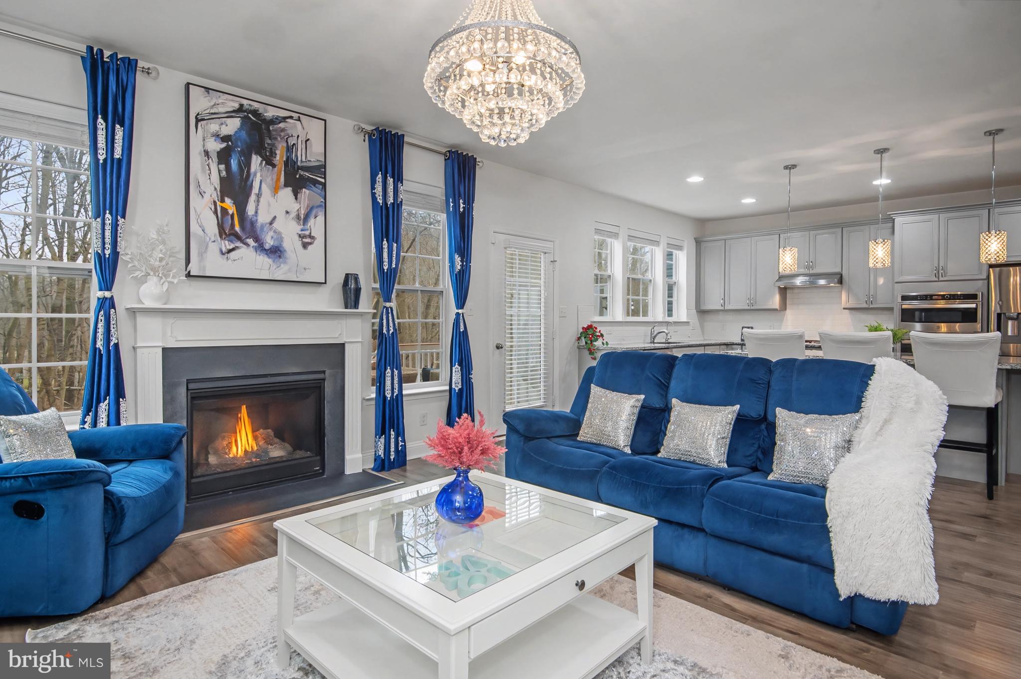 WESTHAMPTON - Residential