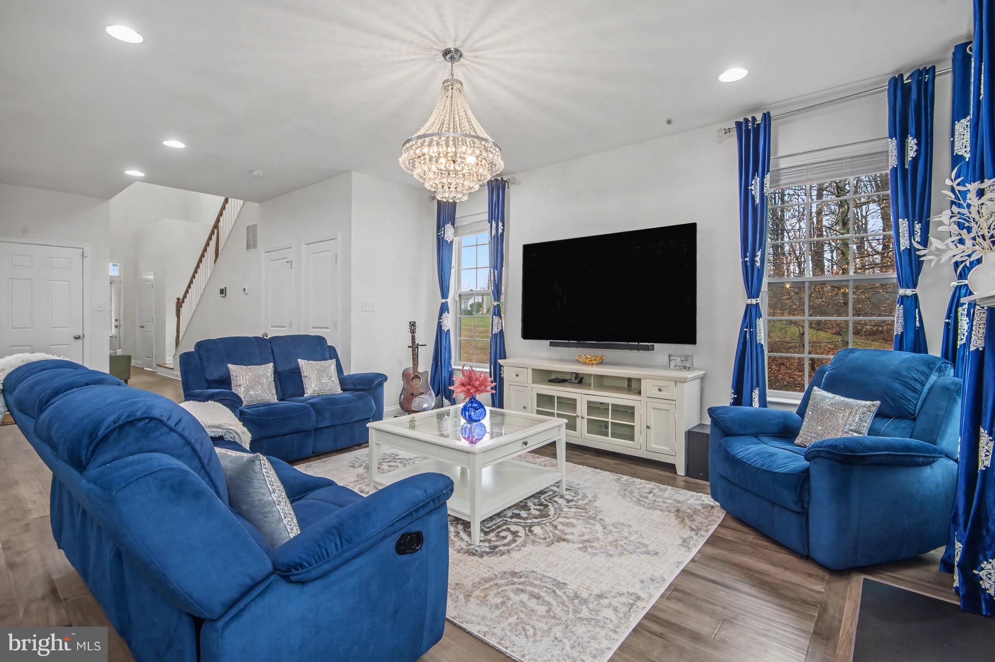 WESTHAMPTON - Residential