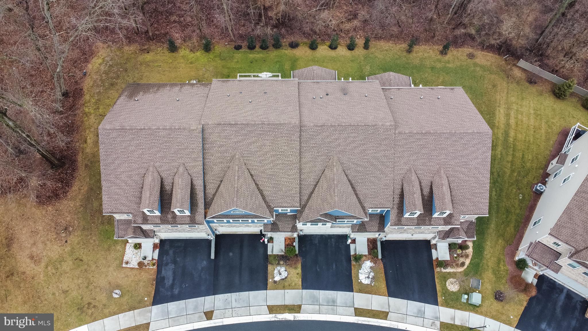 WESTHAMPTON - Residential