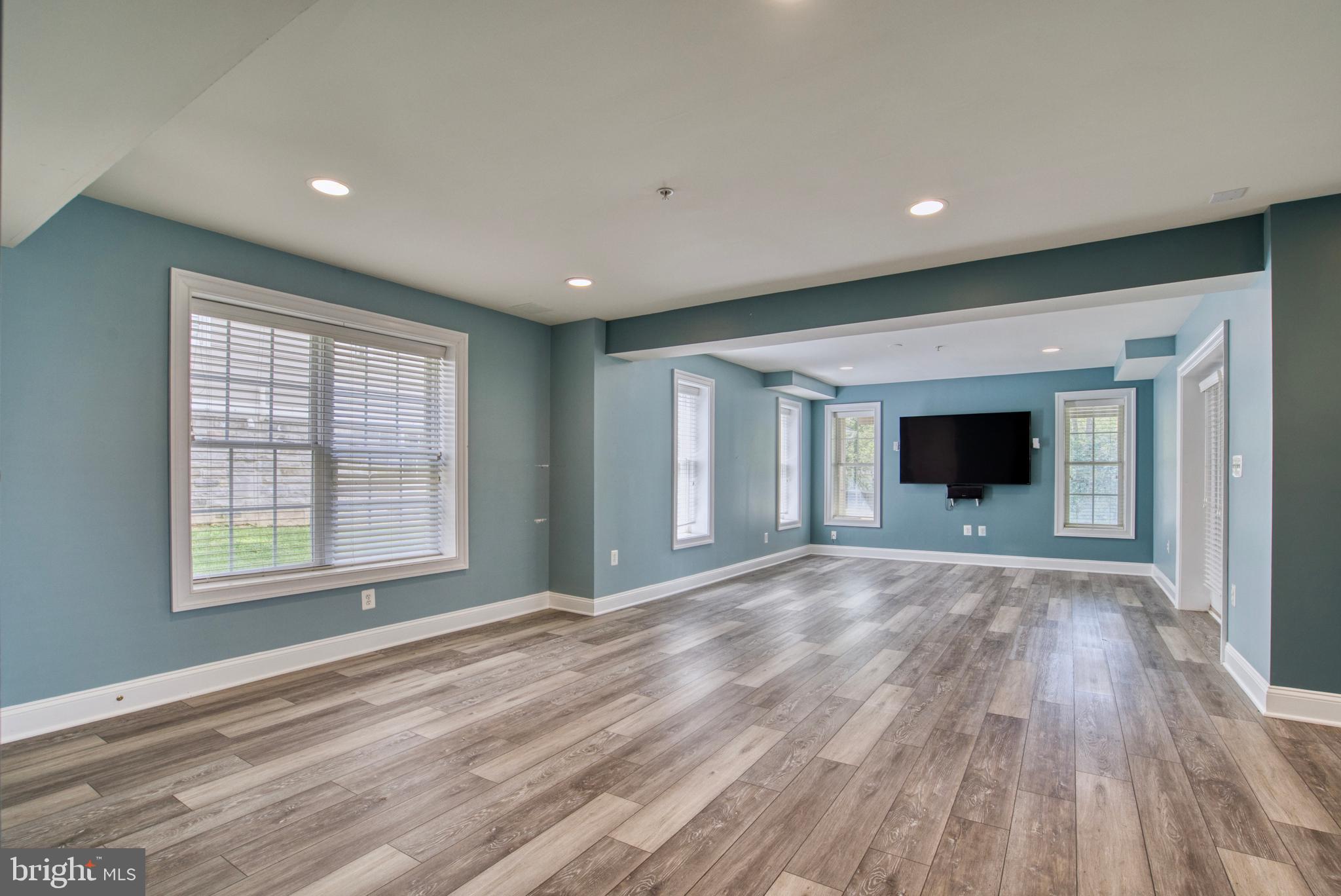 WEST END PARK - Residential