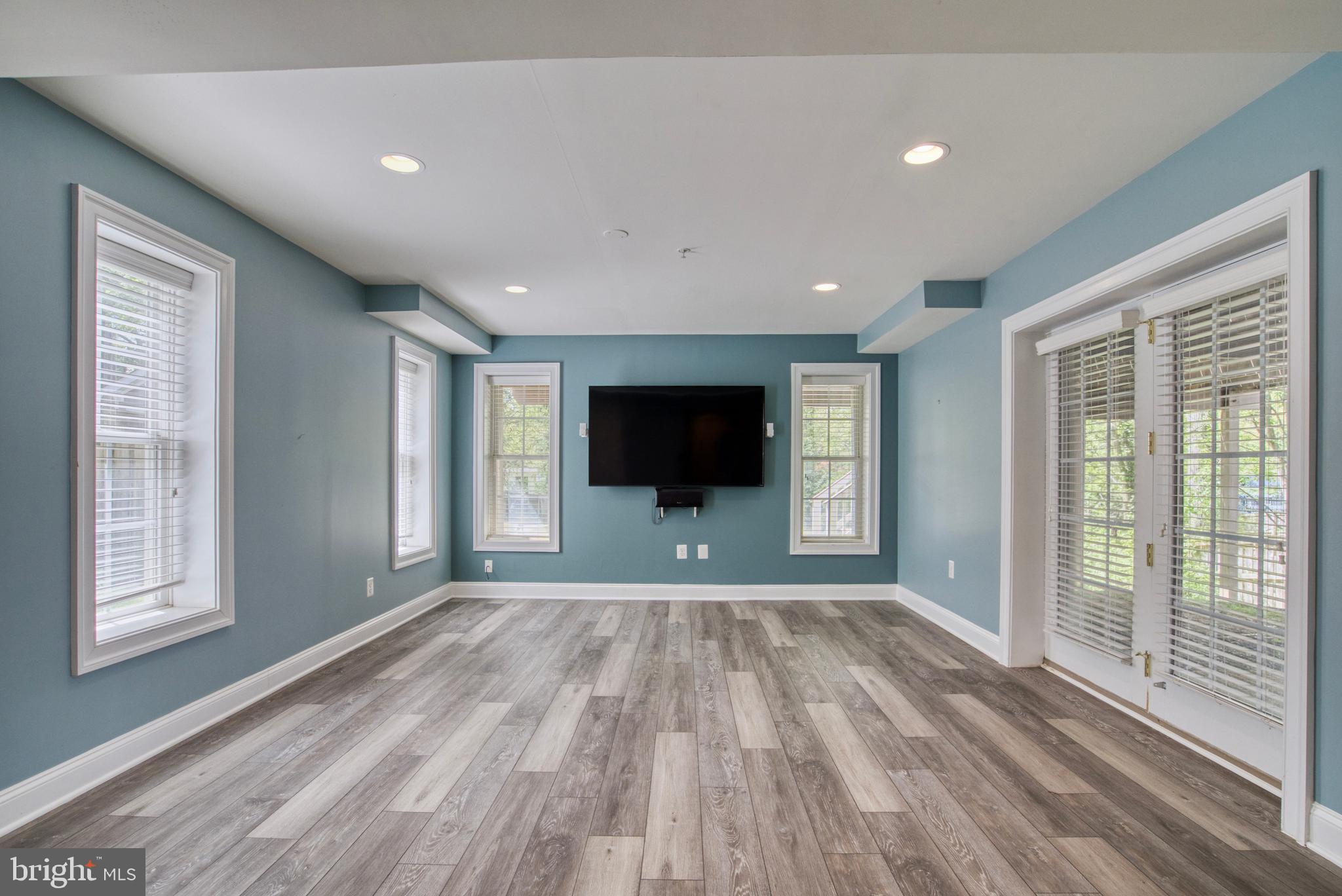 WEST END PARK - Residential