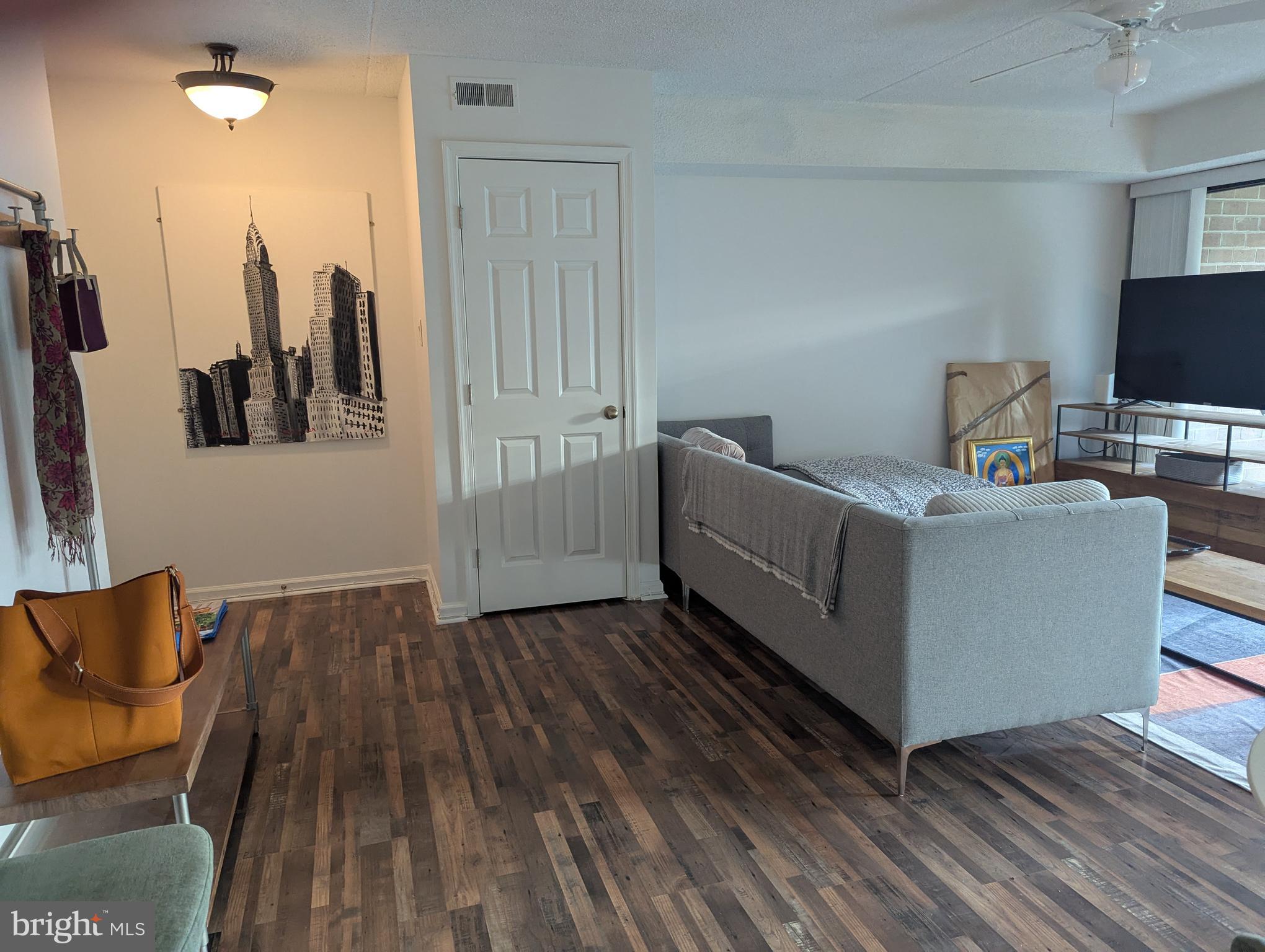 HERMITAGE - Residential Lease