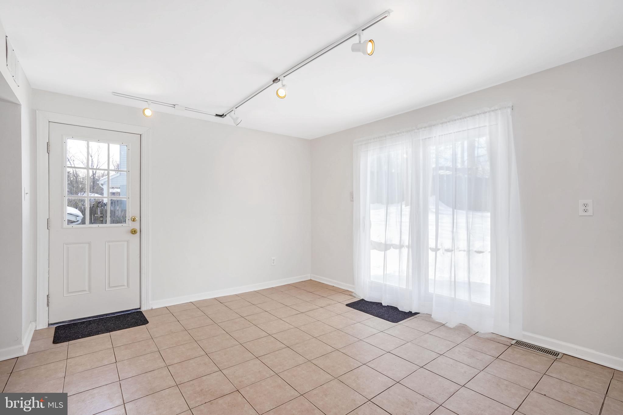 ORANGE HUNT ESTATES - Residential