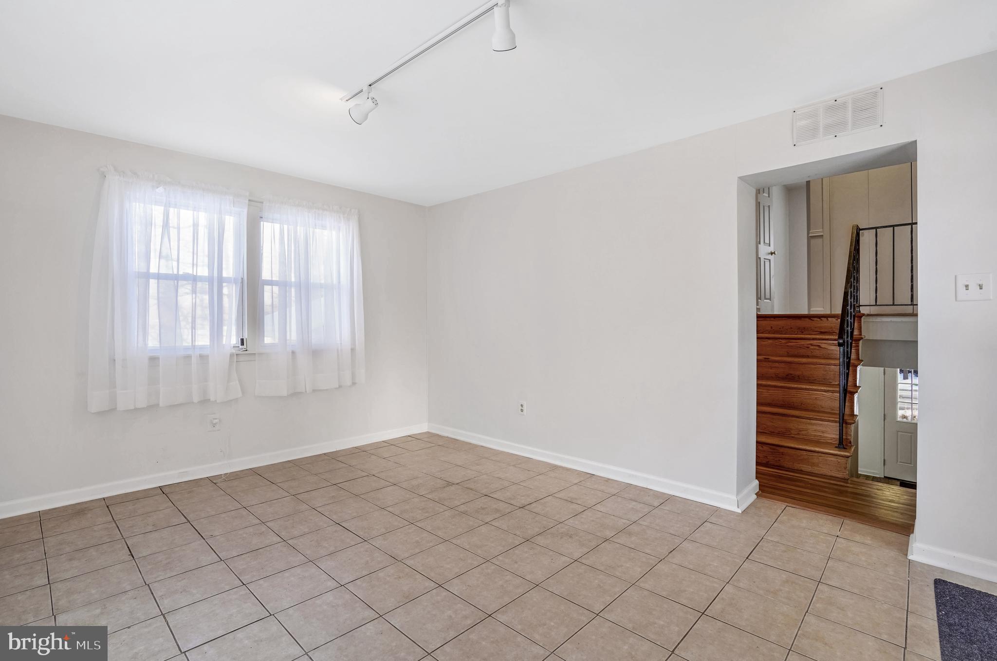 ORANGE HUNT ESTATES - Residential