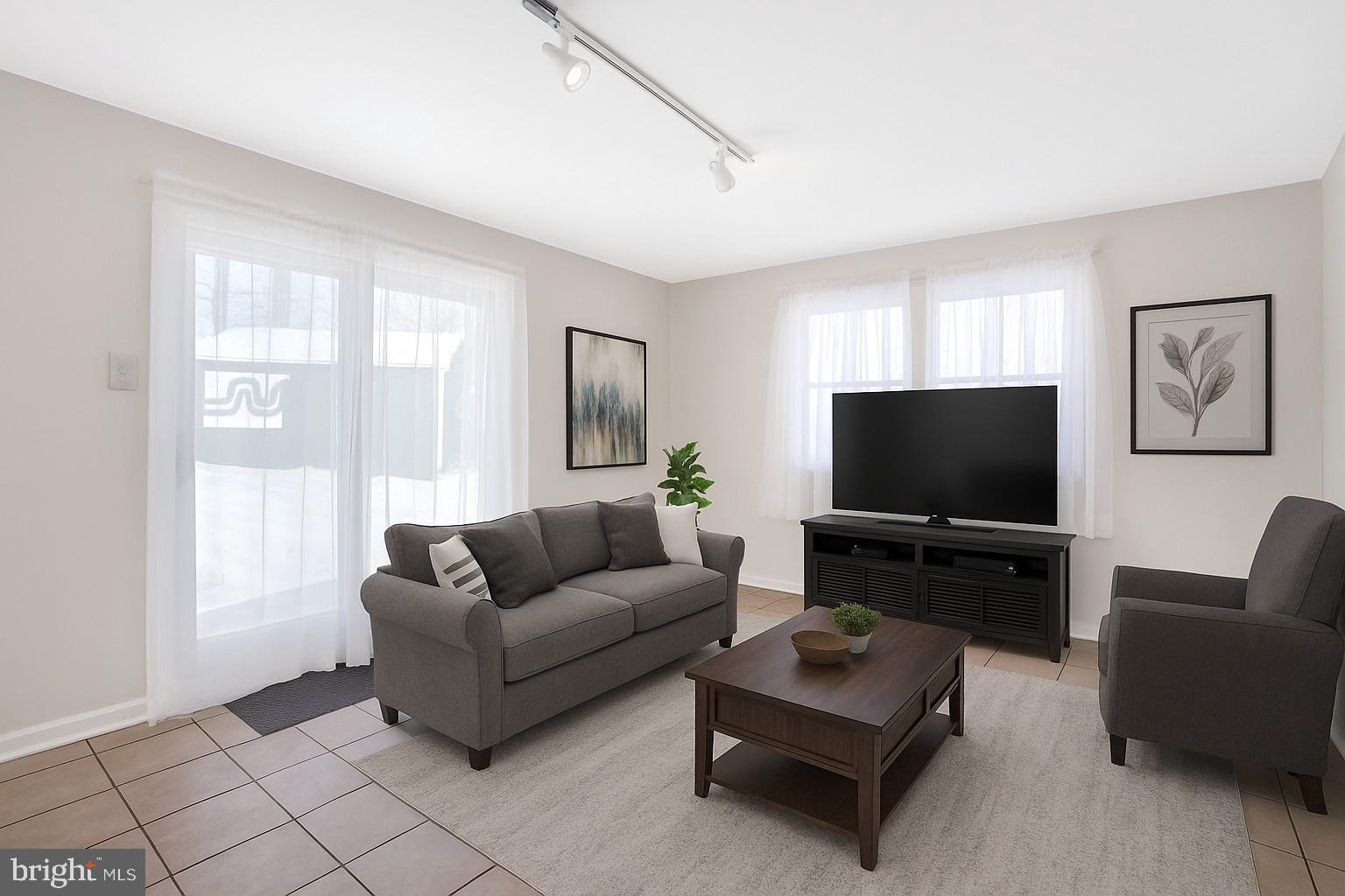 ORANGE HUNT ESTATES - Residential