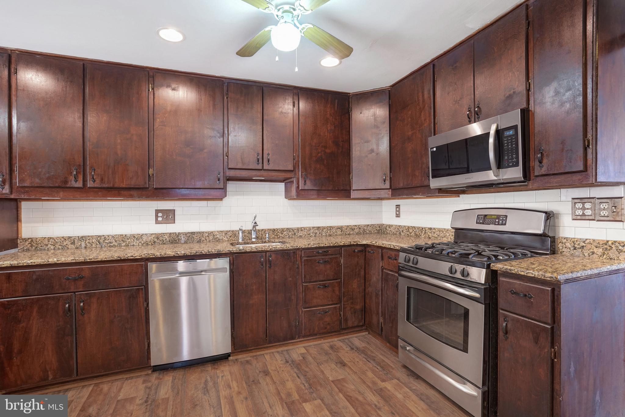 ORANGE HUNT ESTATES - Residential