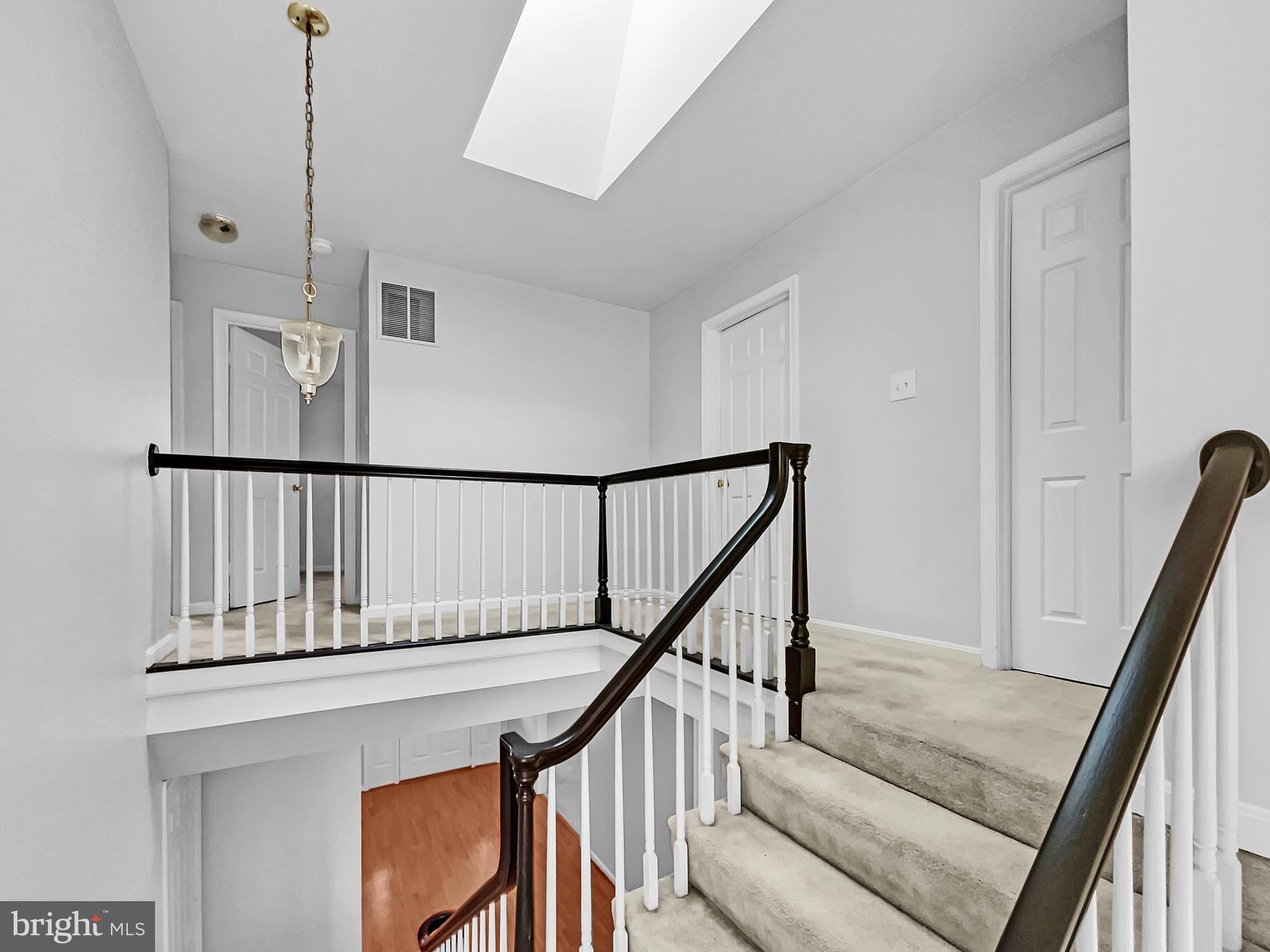 KINGSTON CHASE - Residential