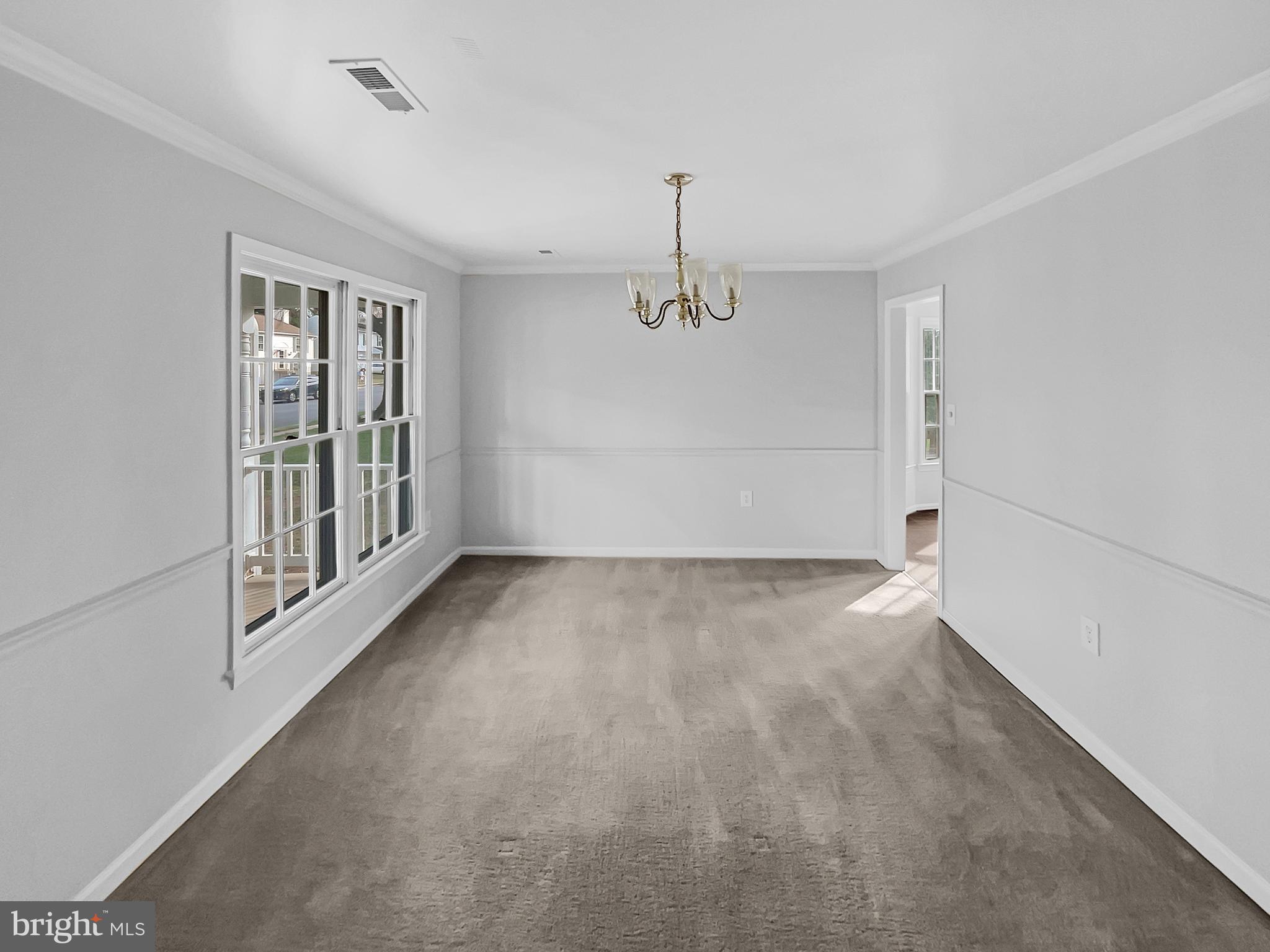 KINGSTON CHASE - Residential