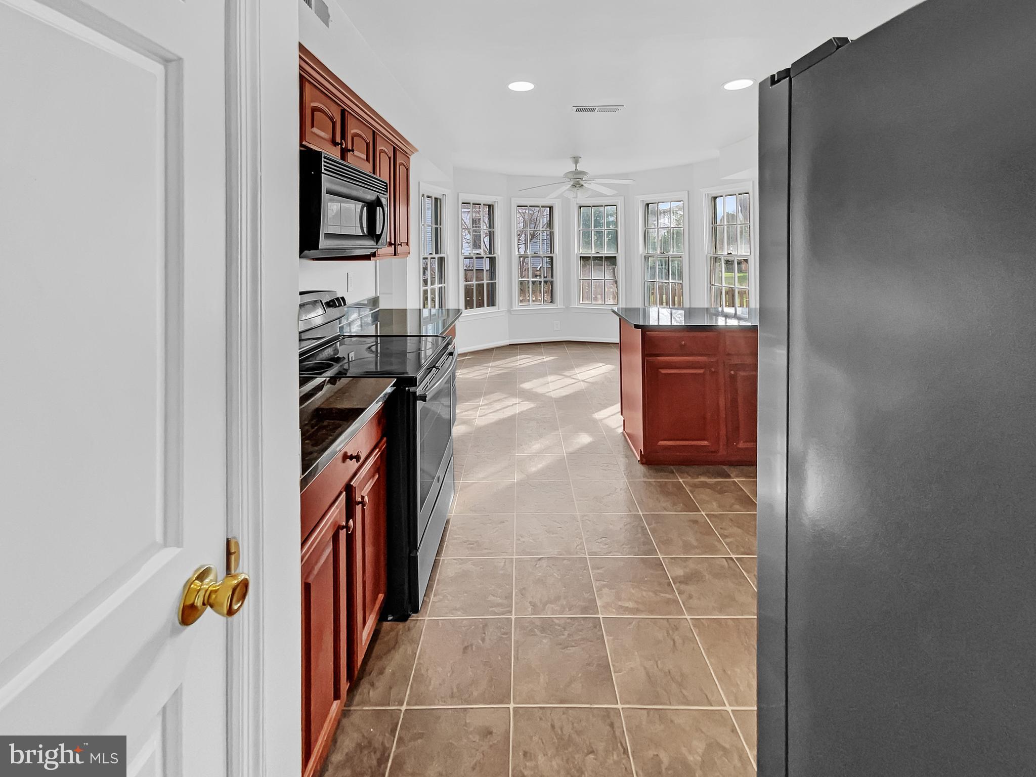 KINGSTON CHASE - Residential