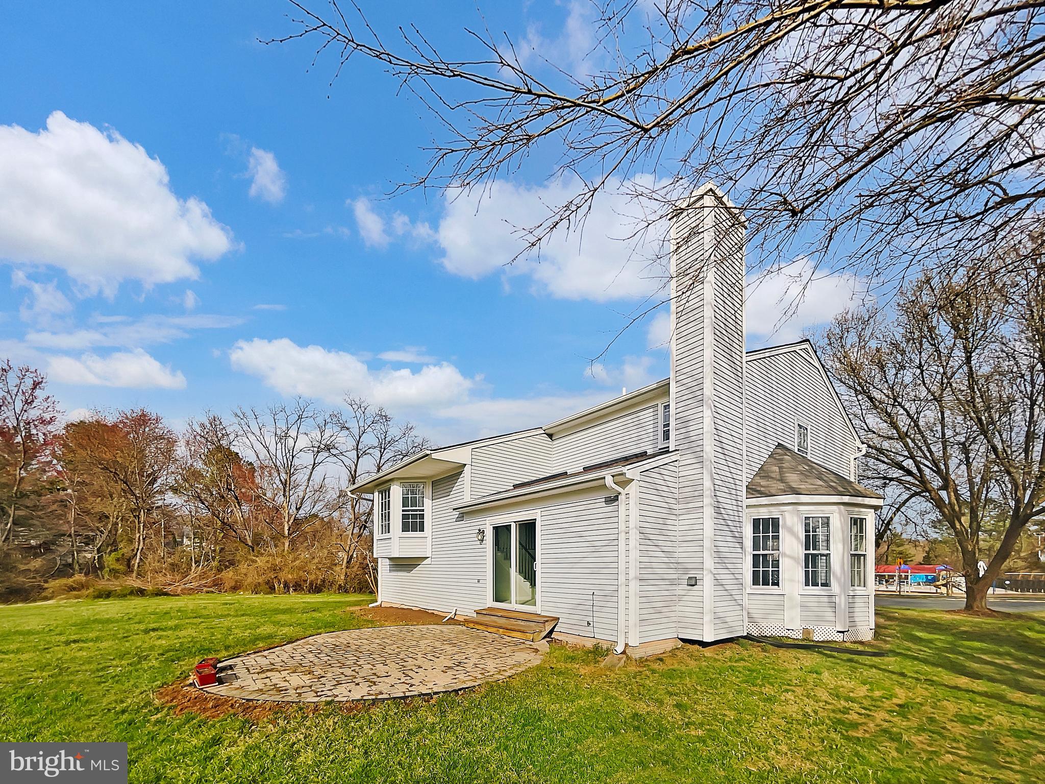 KINGSTON CHASE - Residential