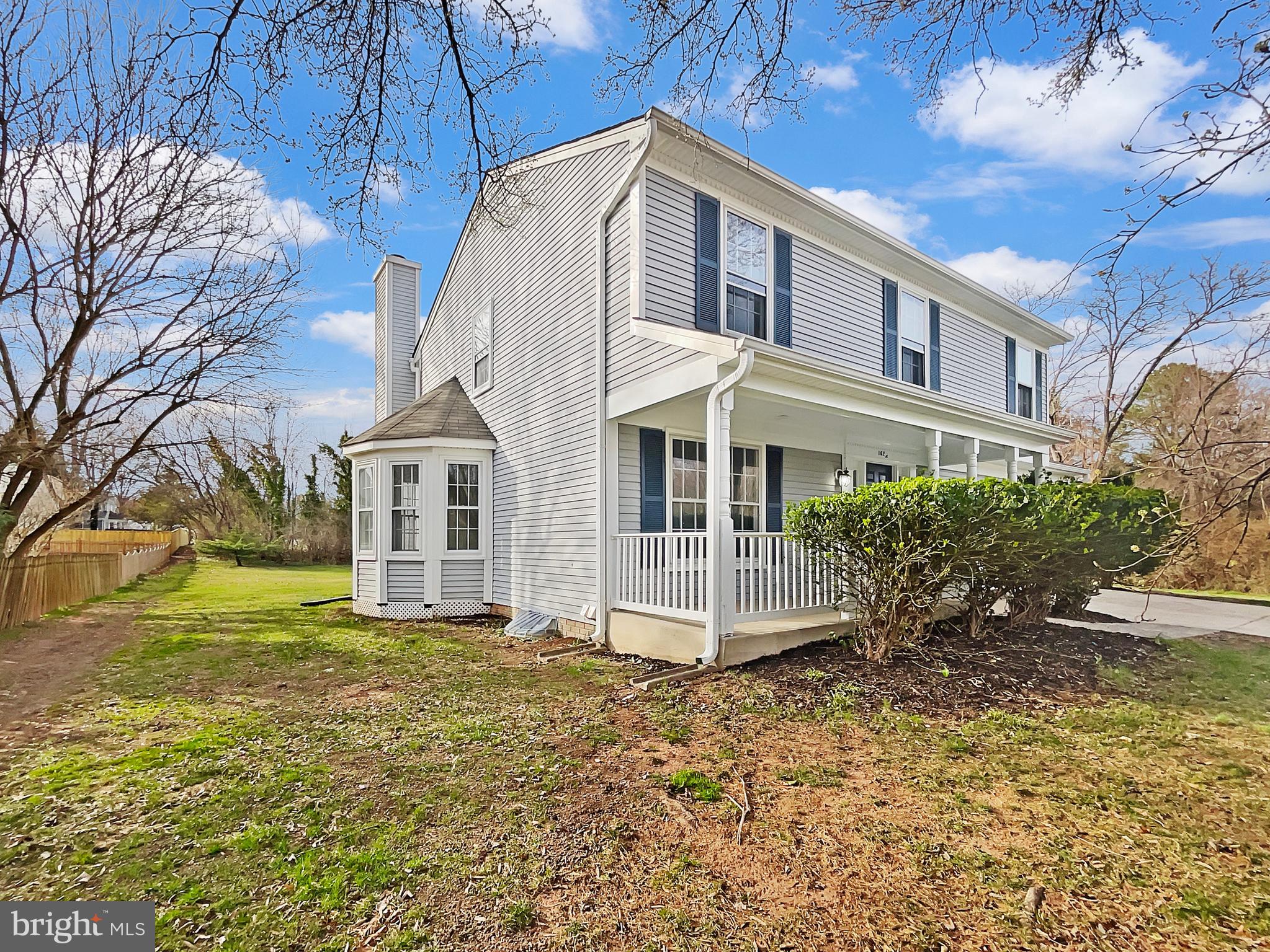 KINGSTON CHASE - Residential