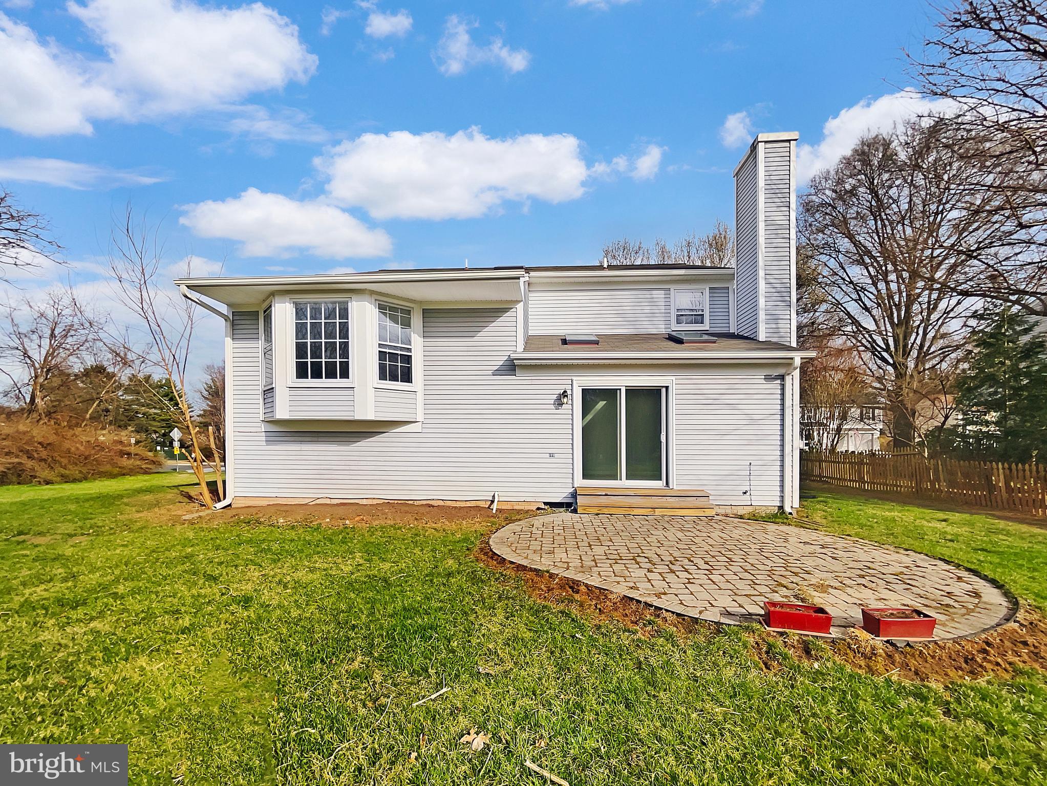 KINGSTON CHASE - Residential