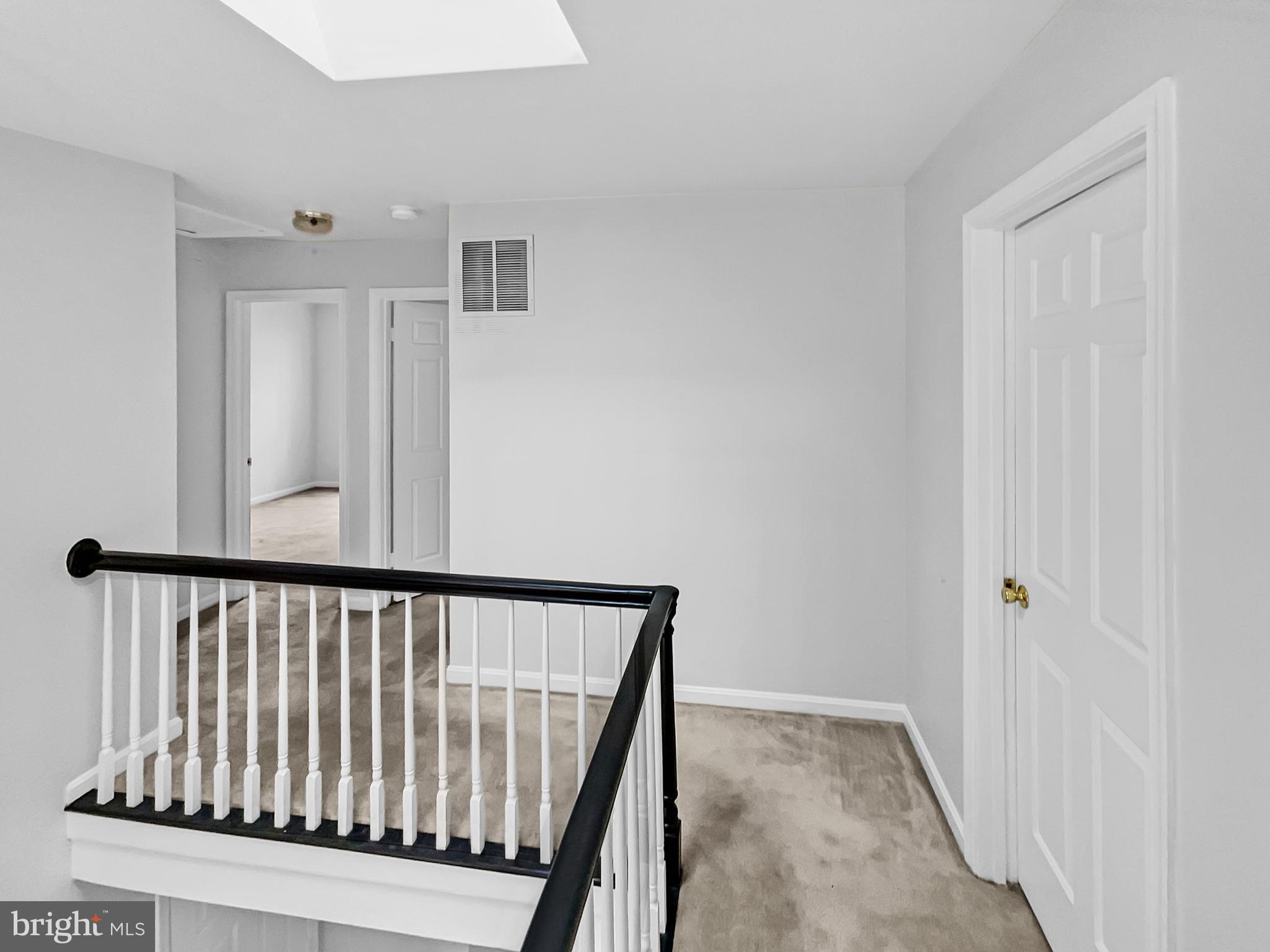 KINGSTON CHASE - Residential