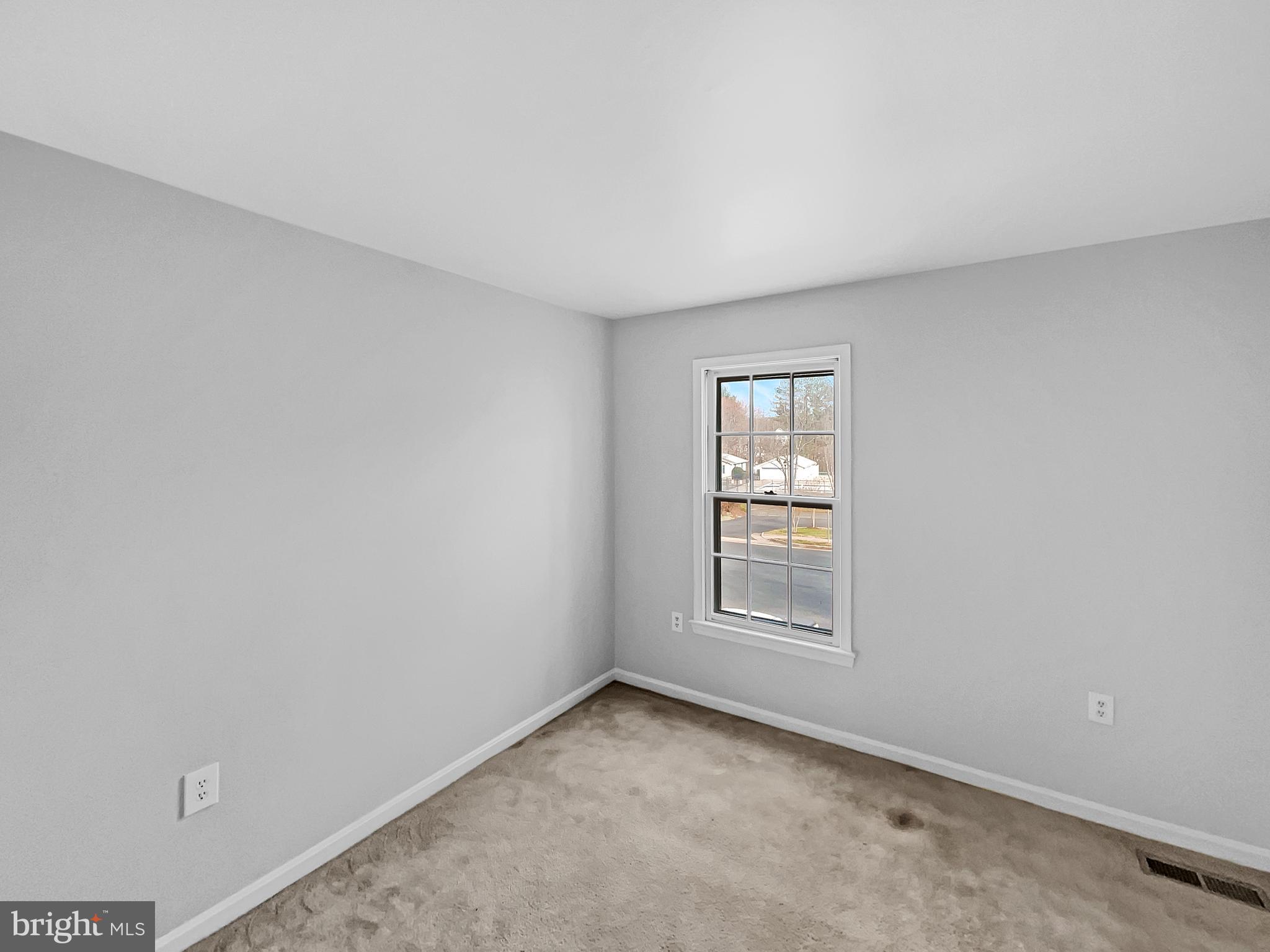 KINGSTON CHASE - Residential