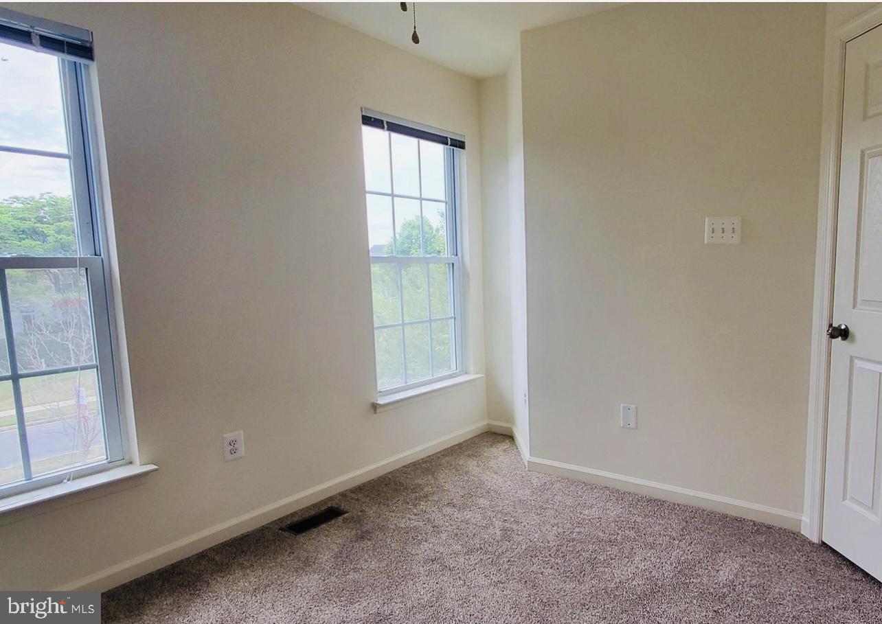 OAK HILL - Residential Lease