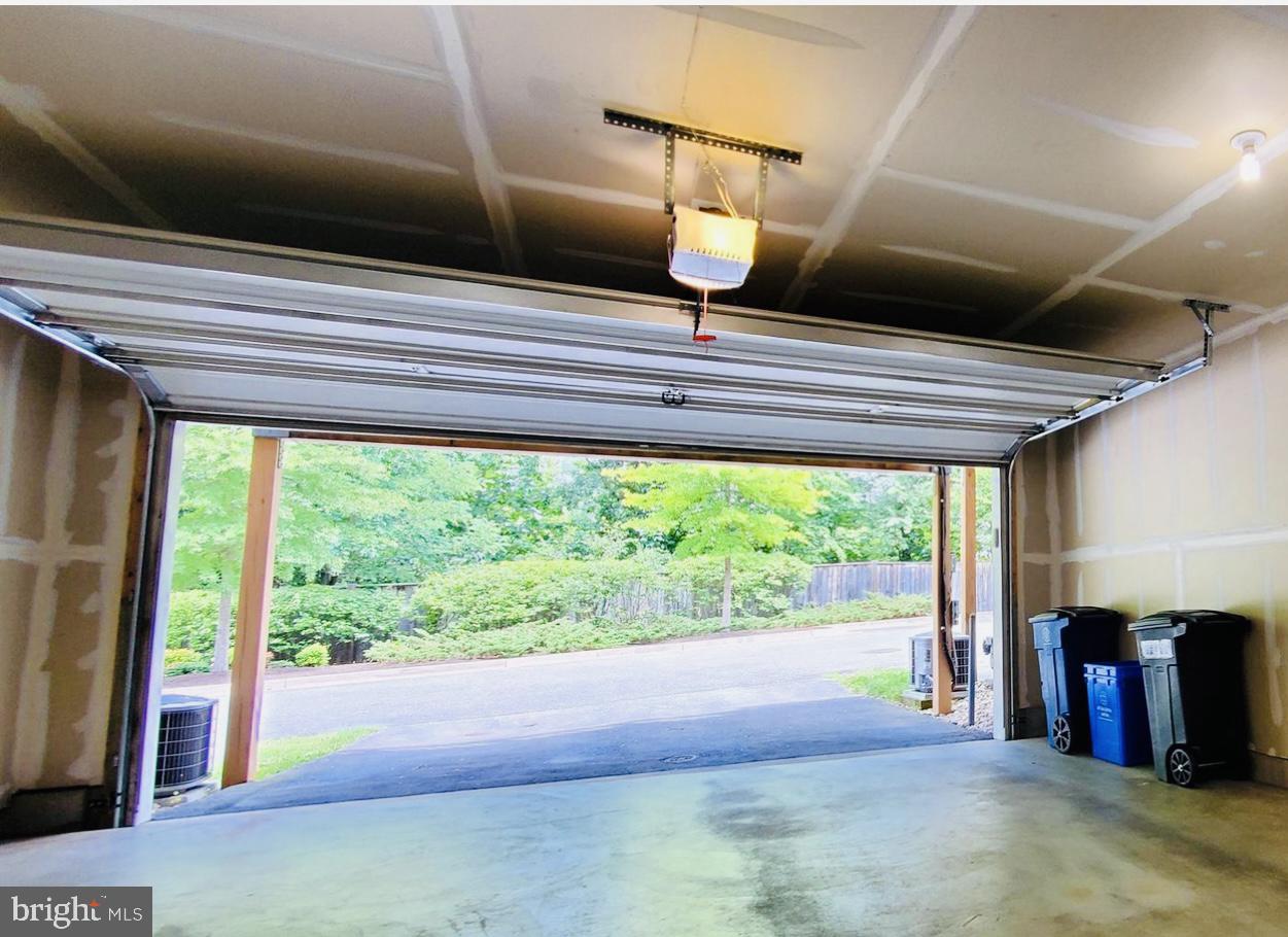 OAK HILL - Residential Lease