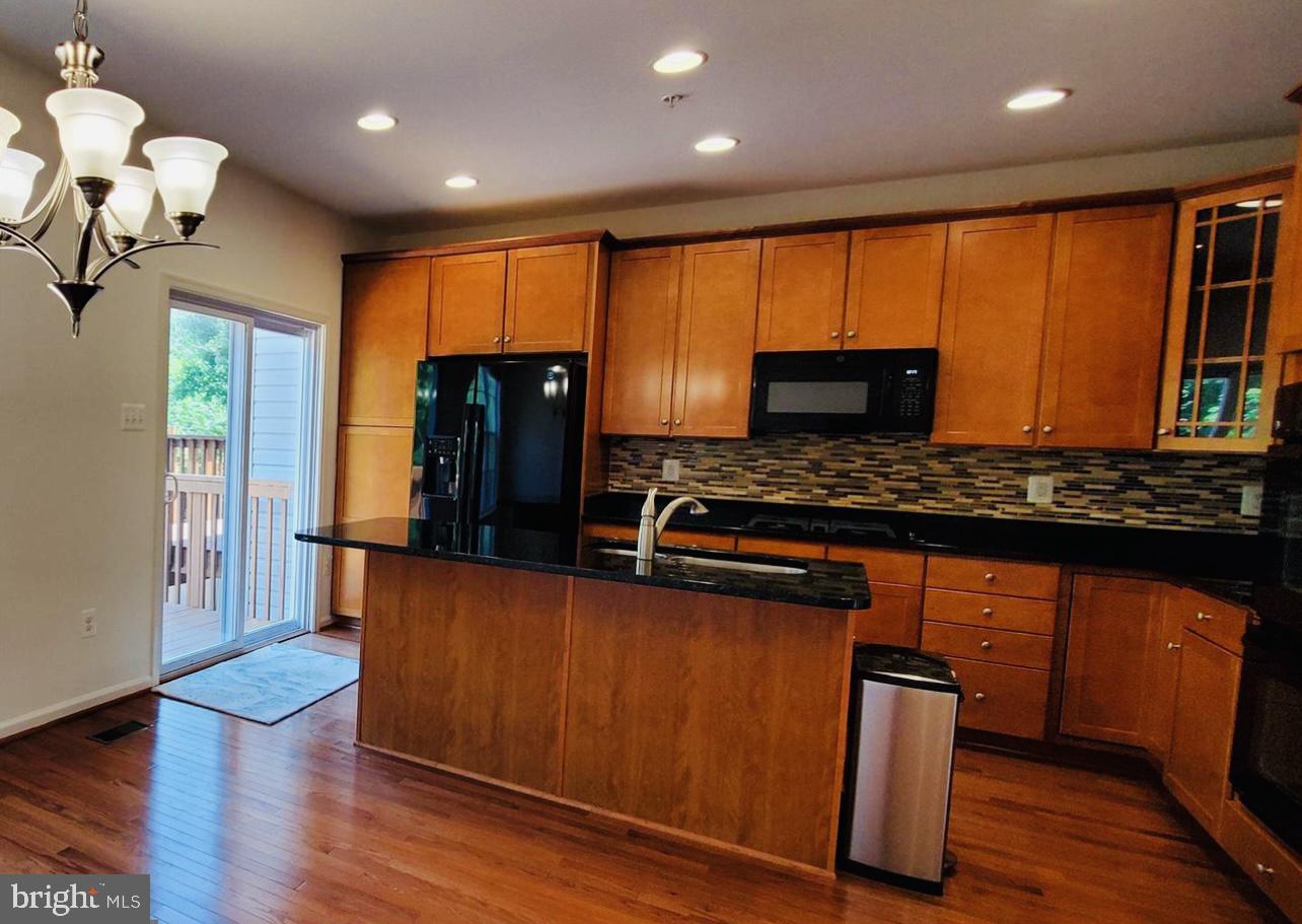 OAK HILL - Residential Lease