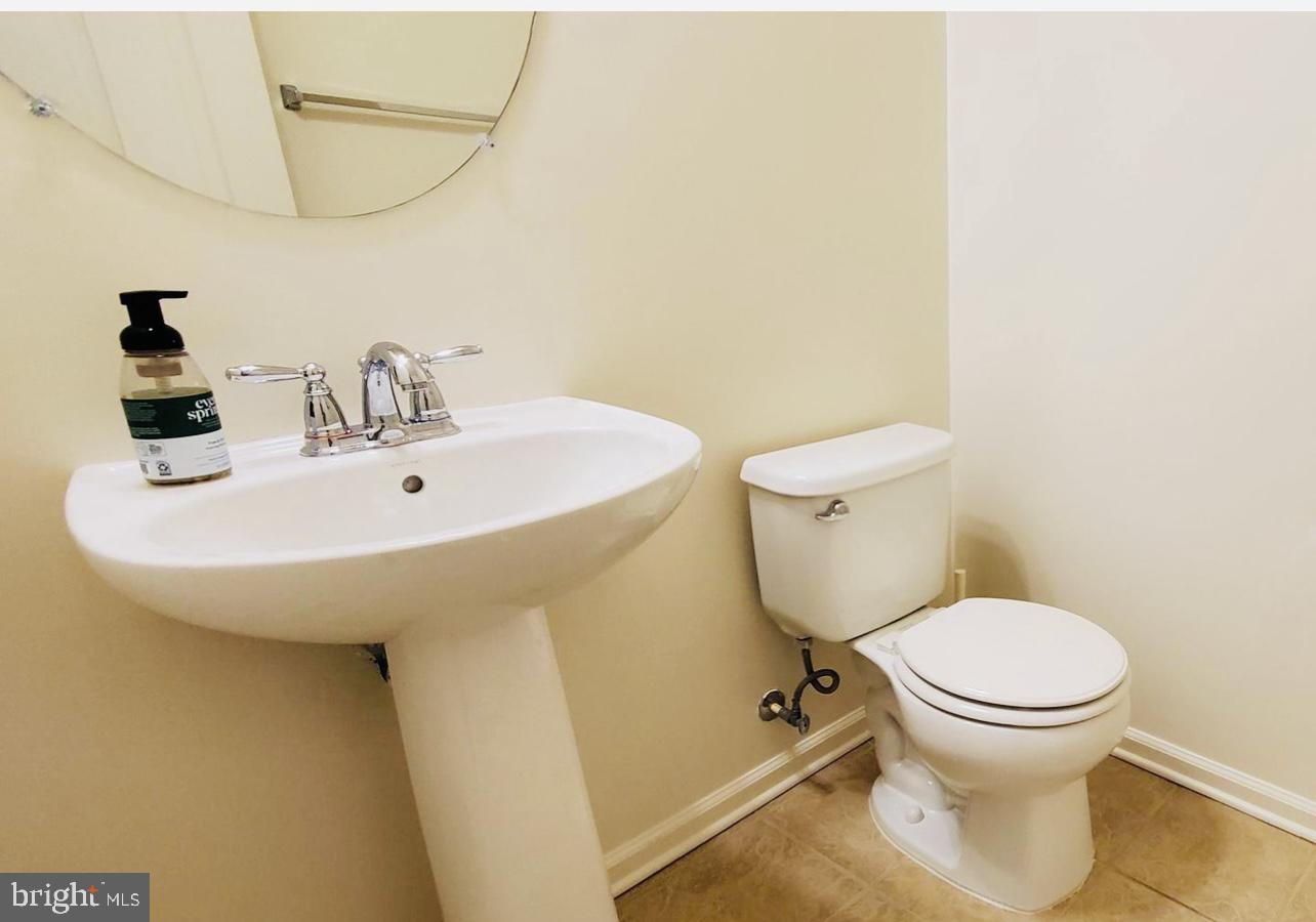 OAK HILL - Residential Lease