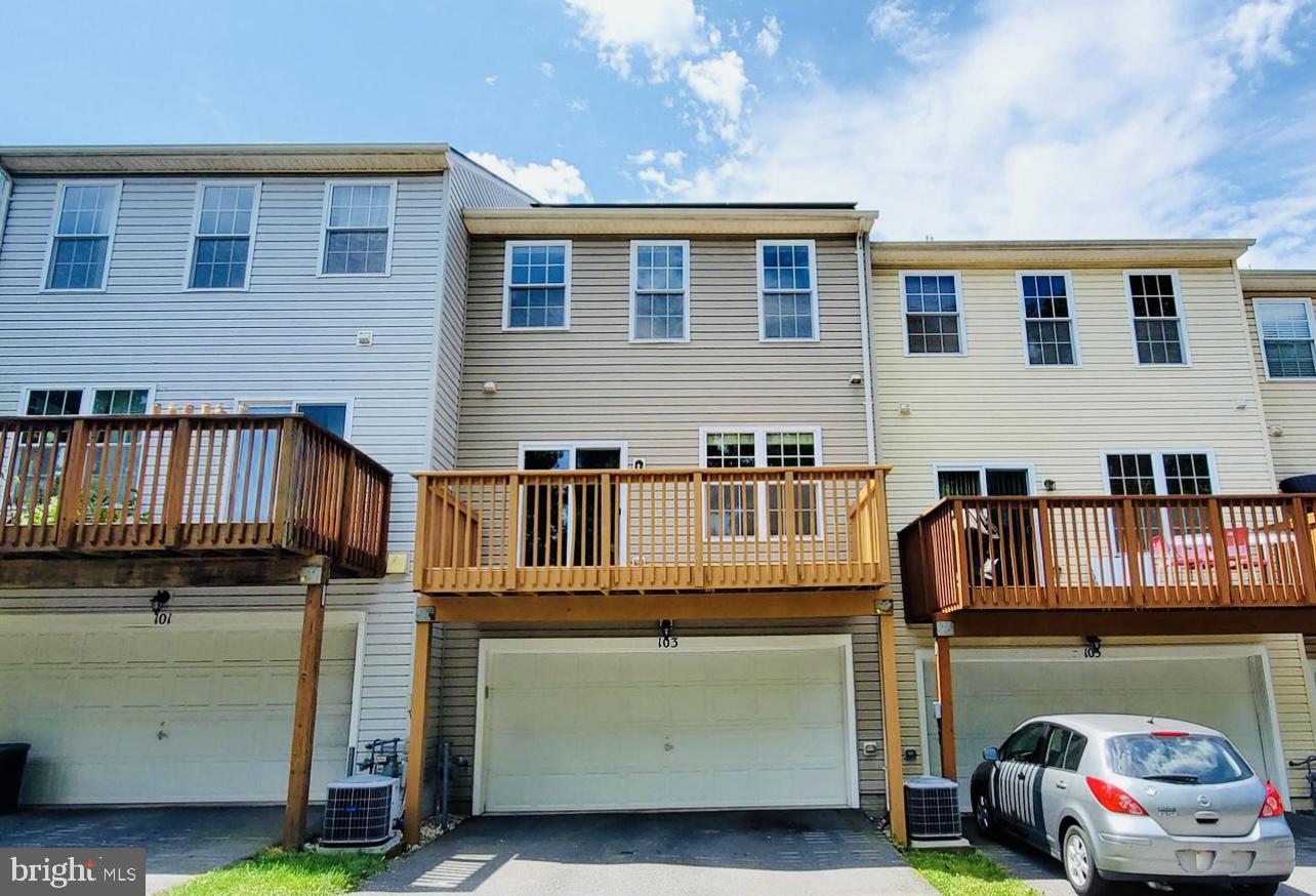 OAK HILL - Residential Lease