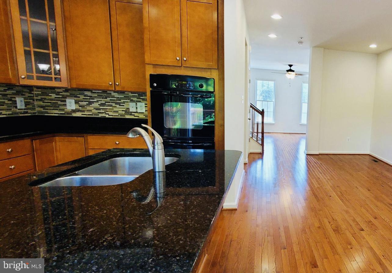 OAK HILL - Residential Lease