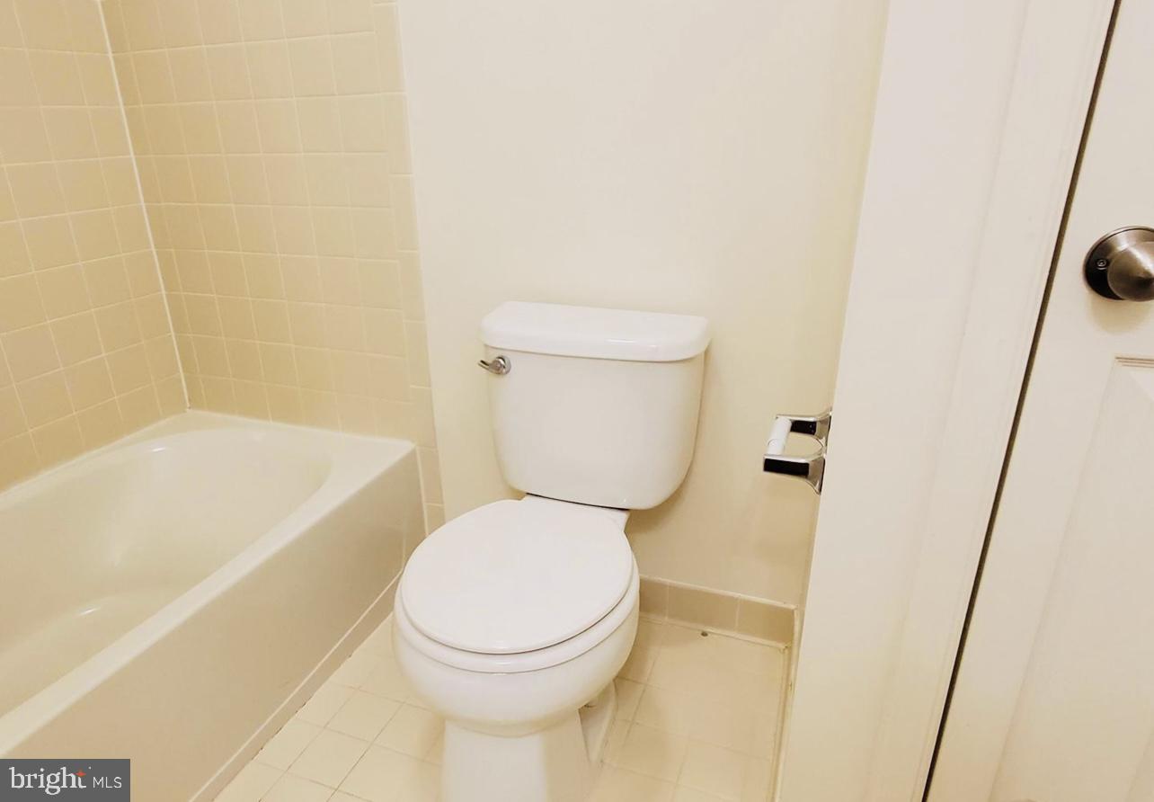 OAK HILL - Residential Lease