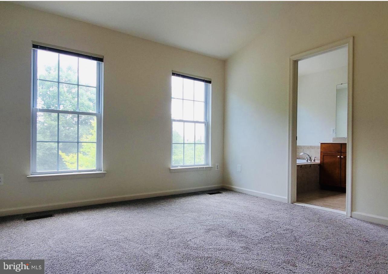 OAK HILL - Residential Lease