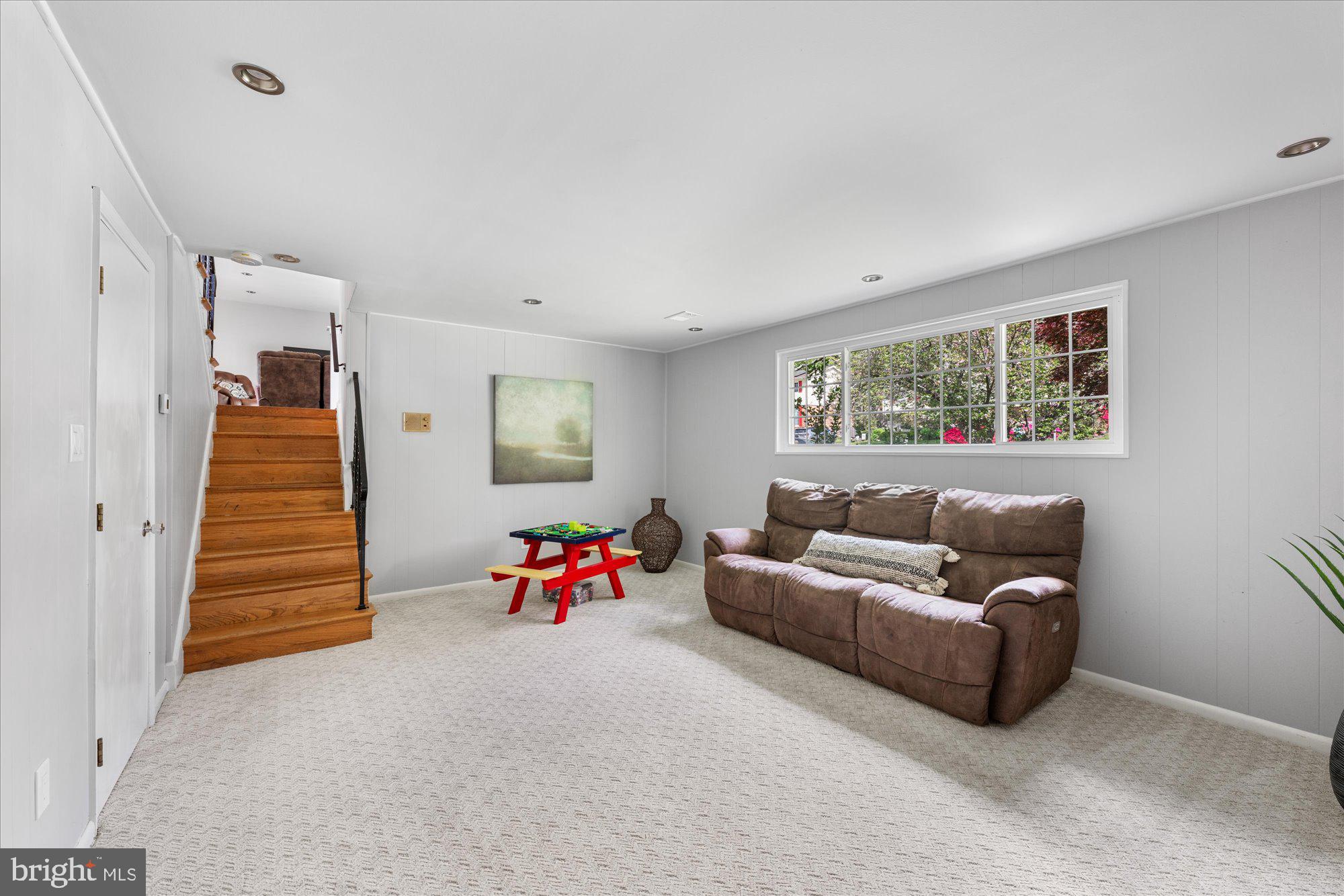 FAIRVIEW ESTATES - Residential