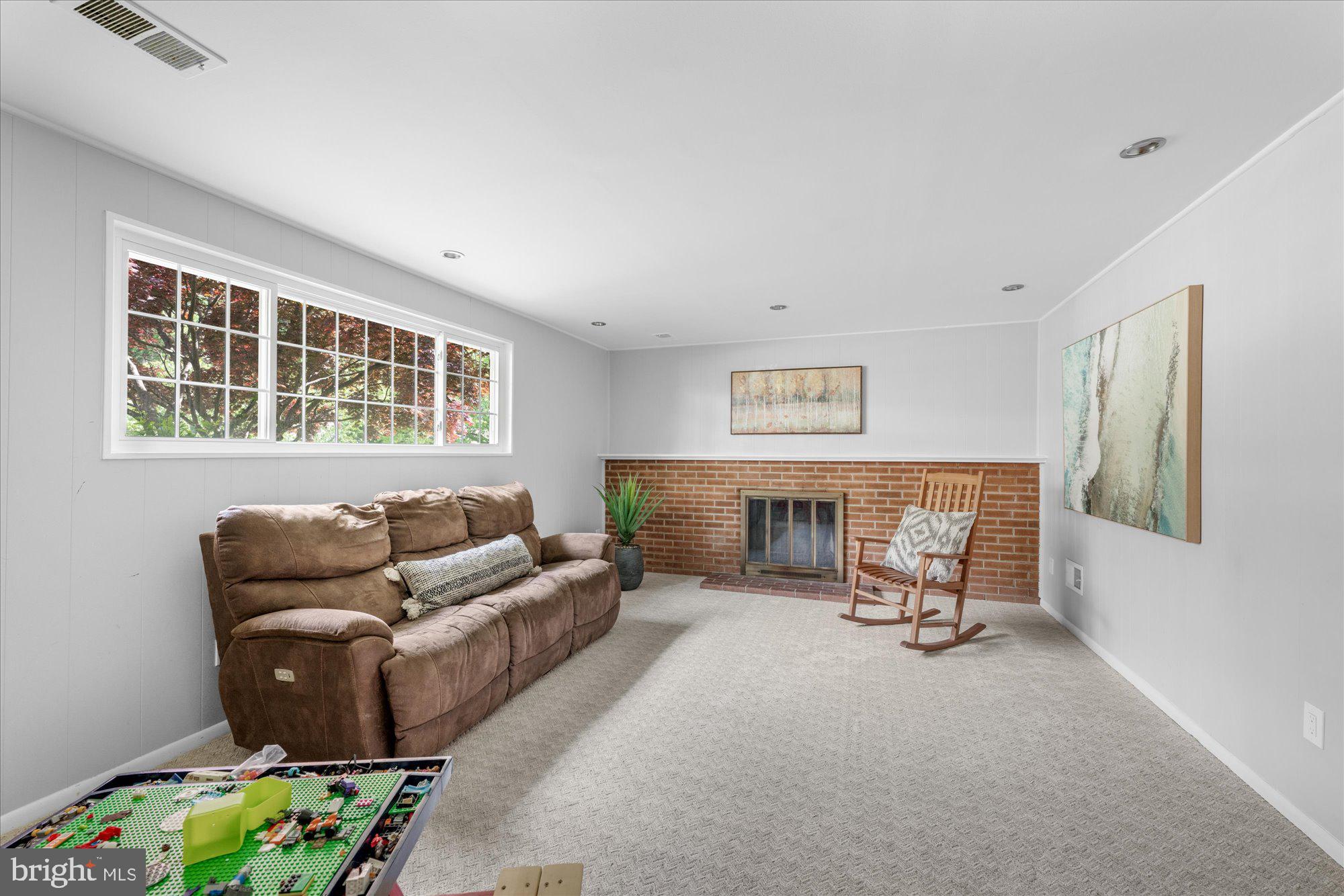 FAIRVIEW ESTATES - Residential