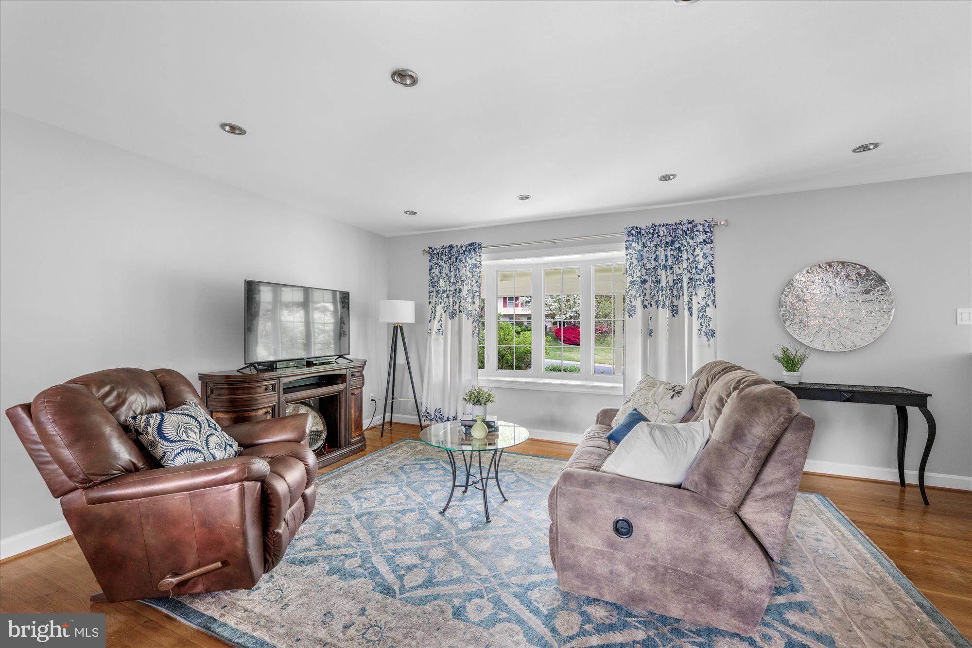 FAIRVIEW ESTATES - Residential