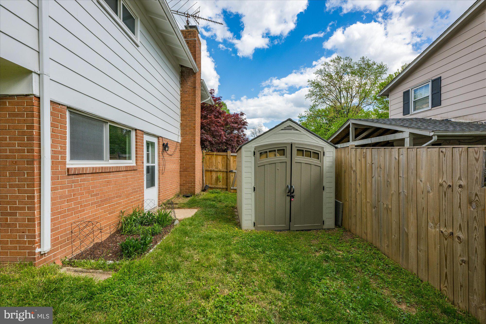 FAIRVIEW ESTATES - Residential