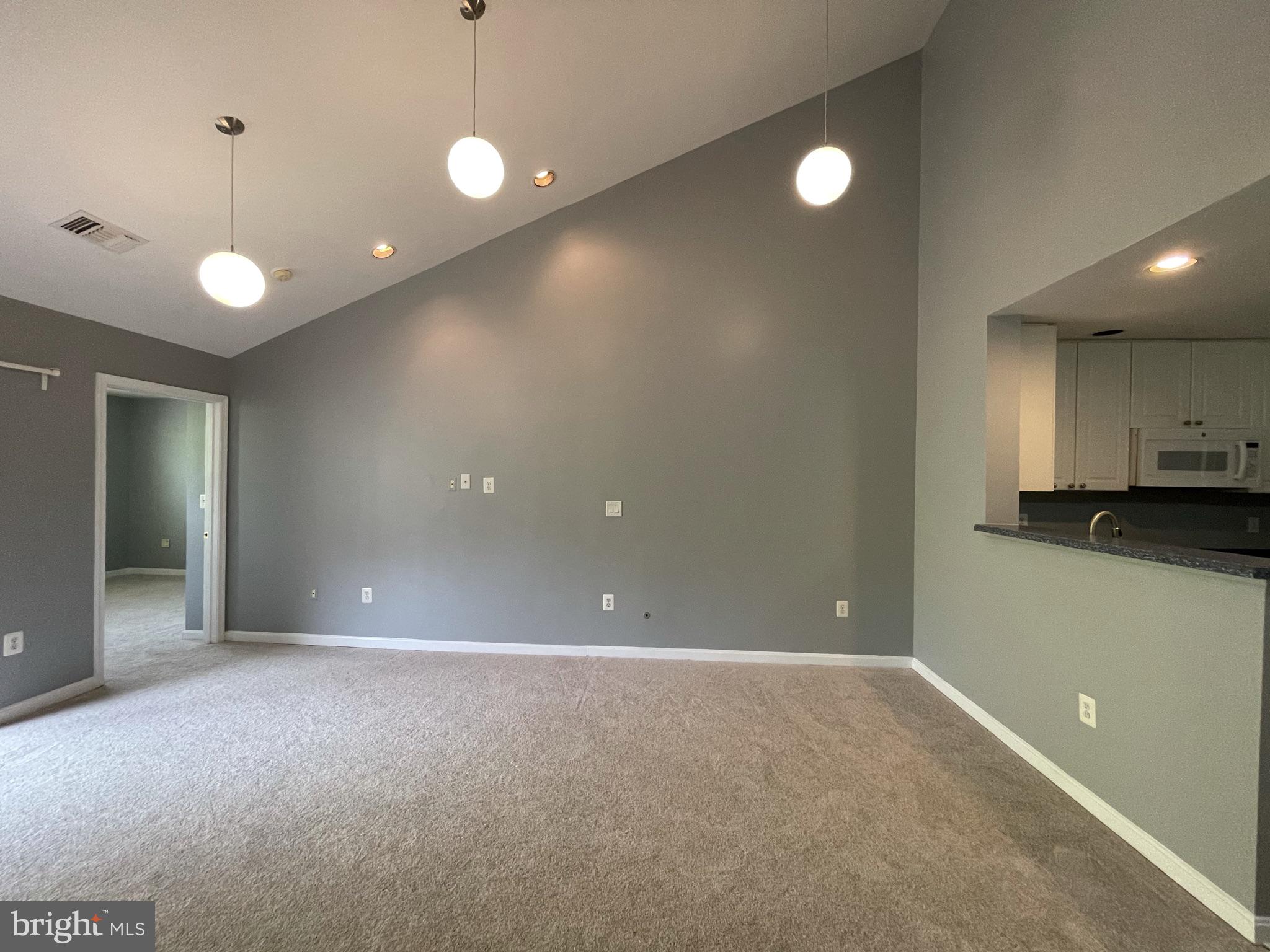 STRATFORD PARK - Residential Lease