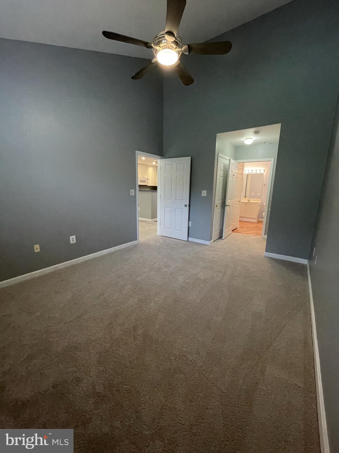 STRATFORD PARK - Residential Lease