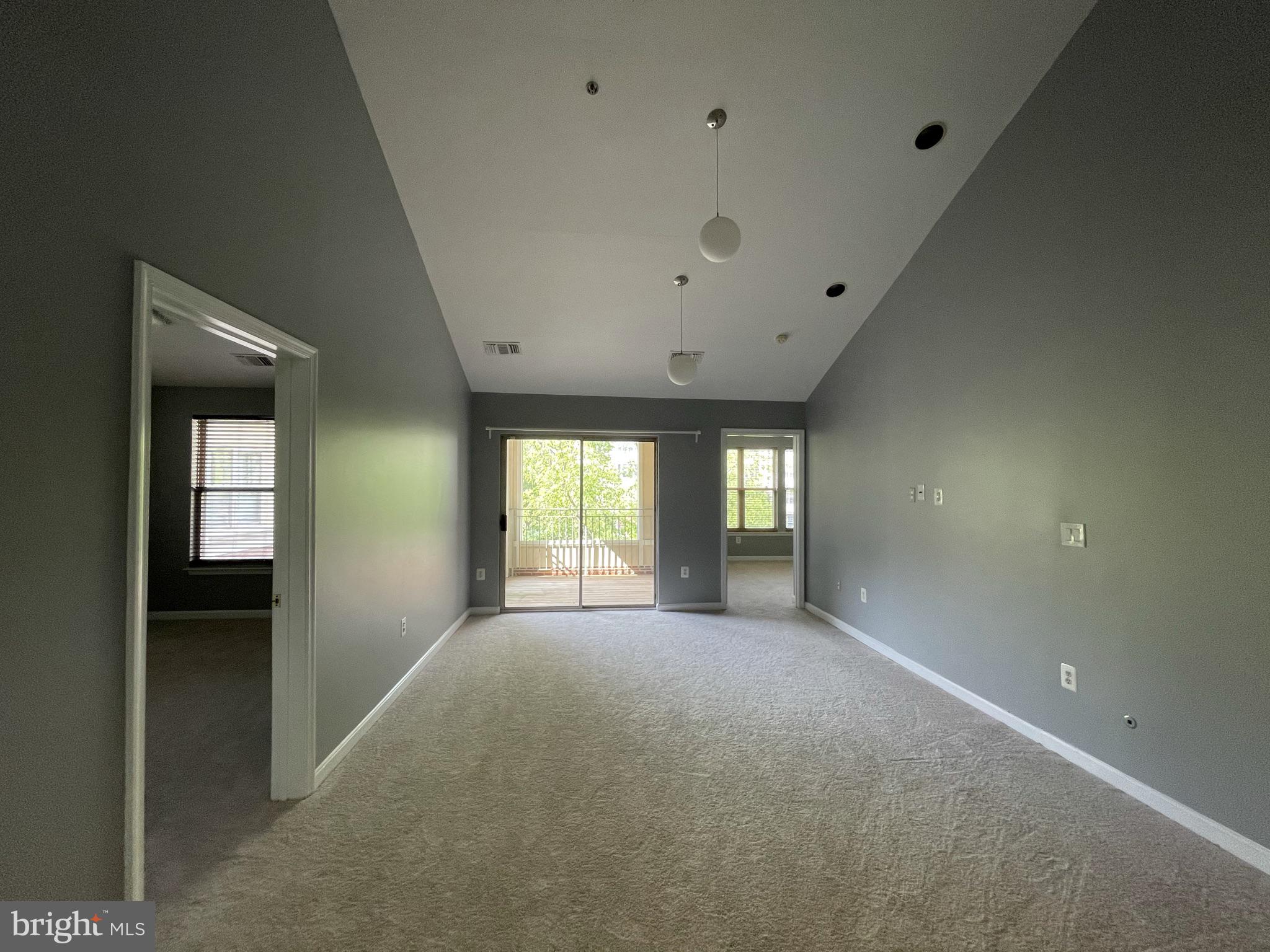 STRATFORD PARK - Residential Lease