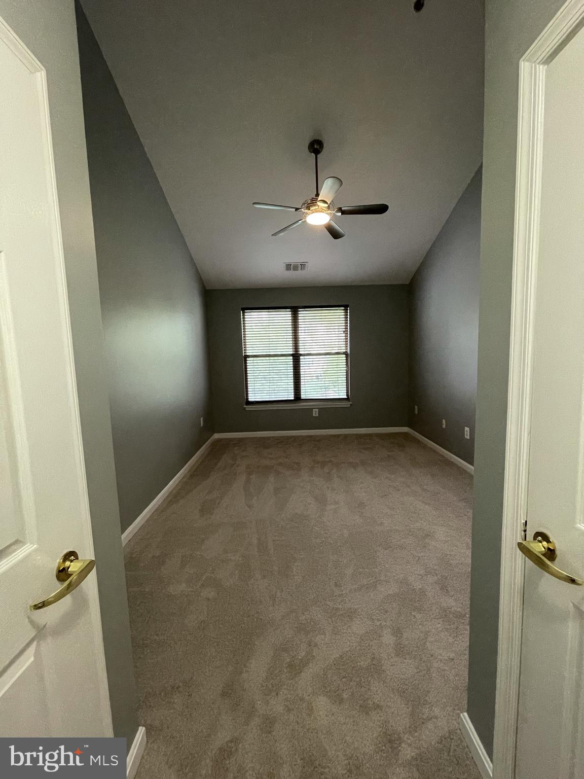 STRATFORD PARK - Residential Lease