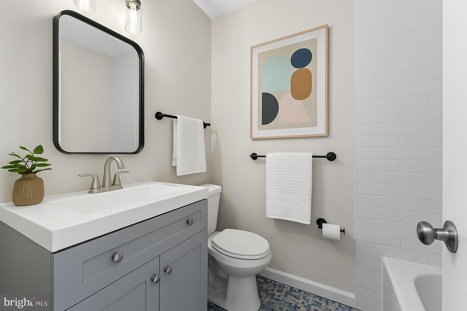 SHADY GROVE VILLAGE - Residential